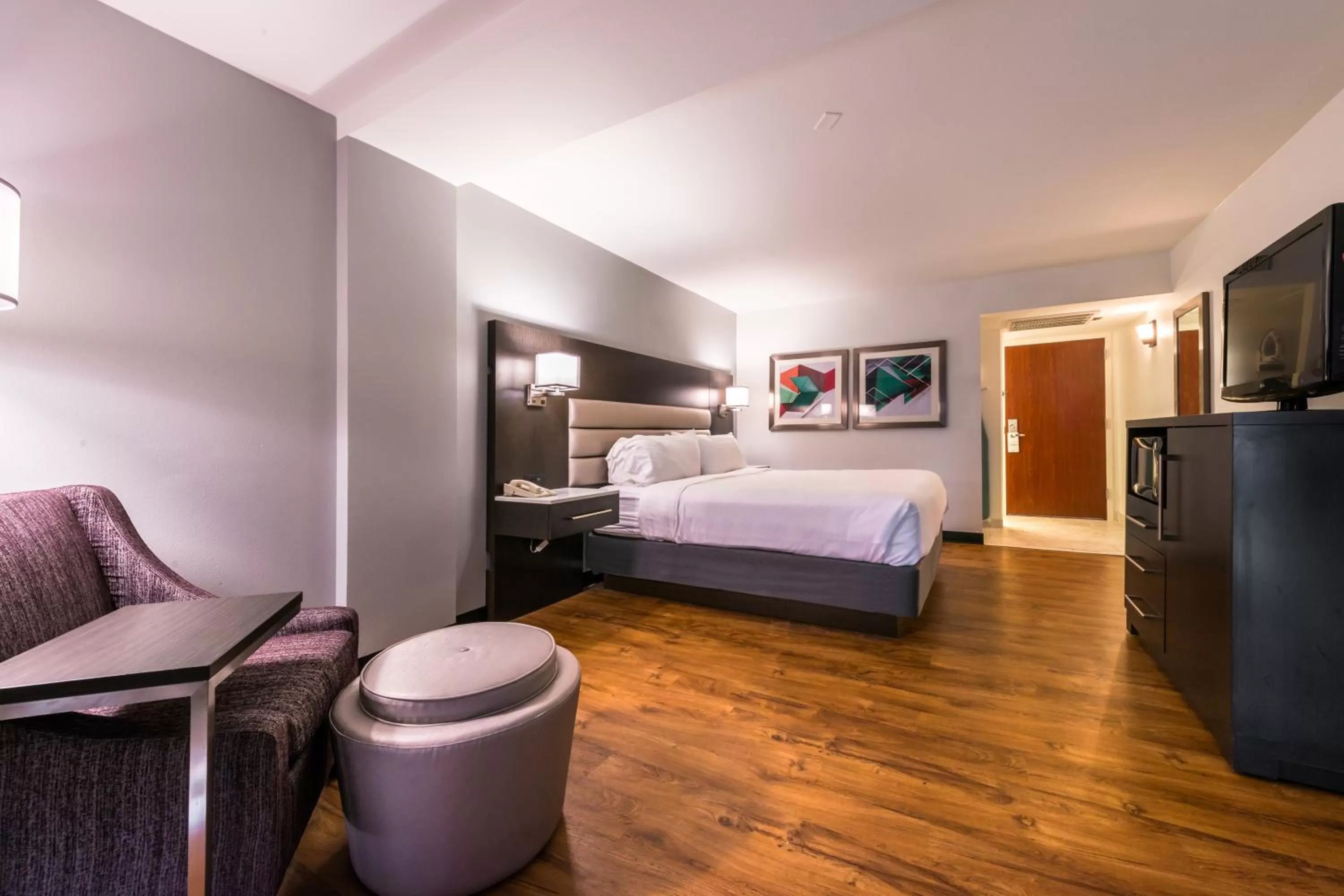 Photo of the whole room, Bed in Holiday Inn Hotel and Suites Beaumont-Plaza I-10 & Walden by IHG