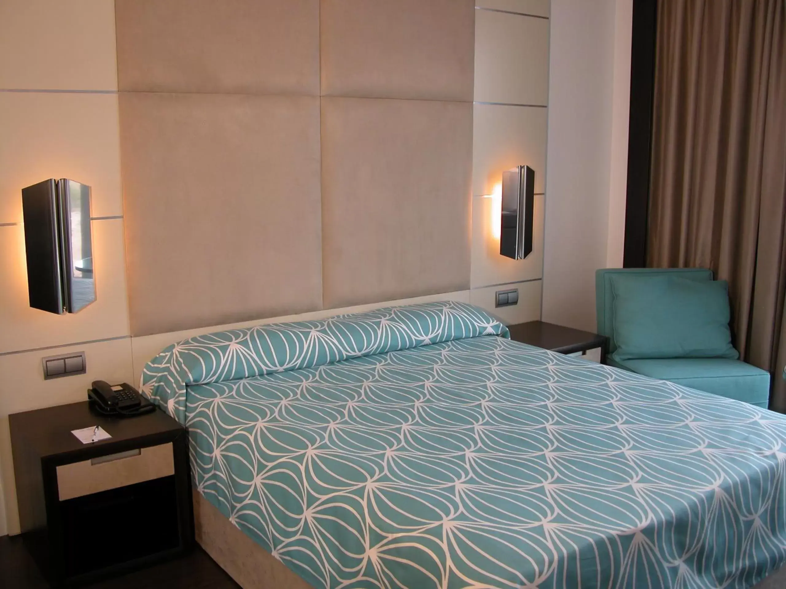 Double Room with Extra Bed in Hotel Beatriz Albacete & SPA Double Room with Extra Bed in Hotel Beatriz Albacete & SPA