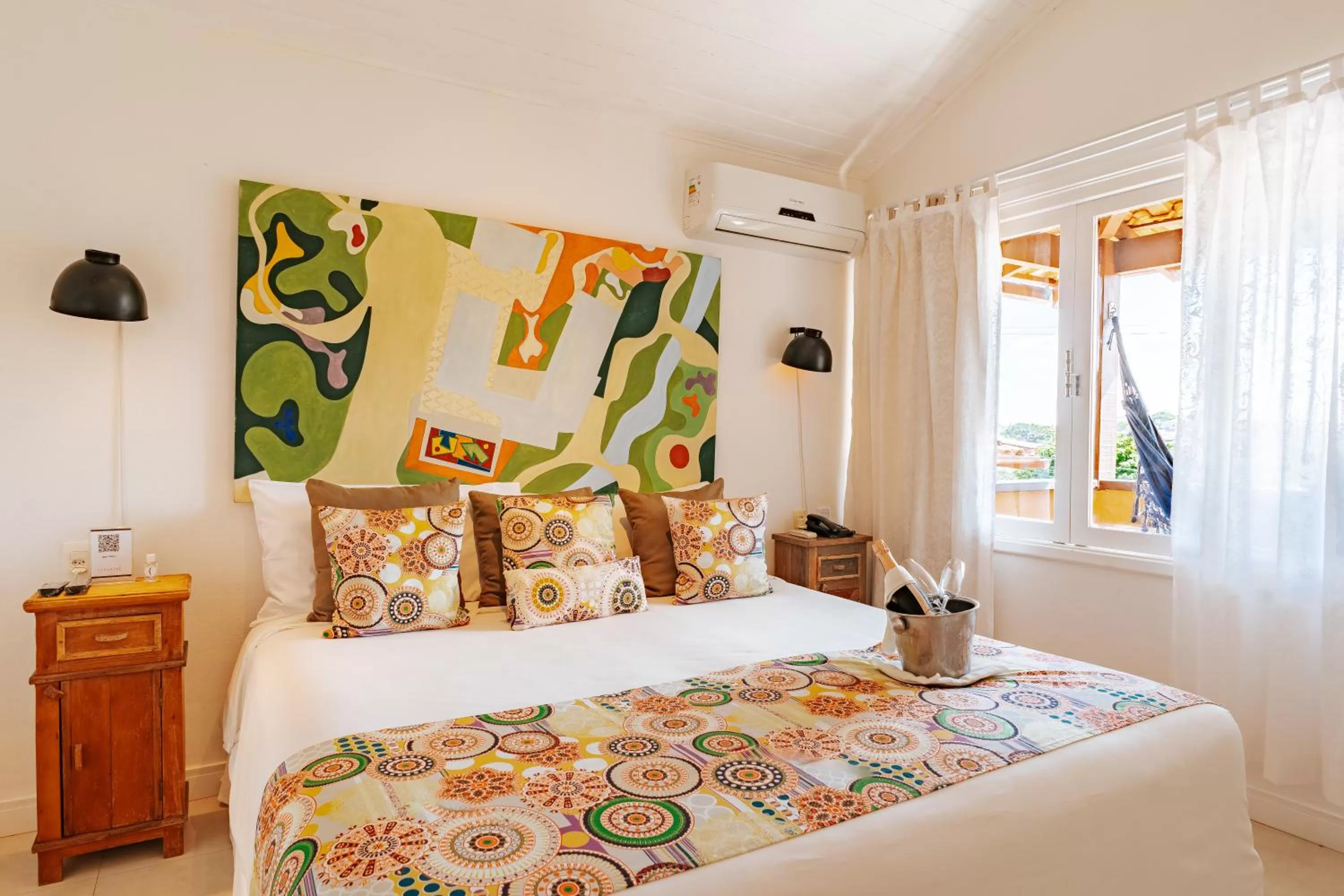 Bed in Jubarte Hotel by Insólito