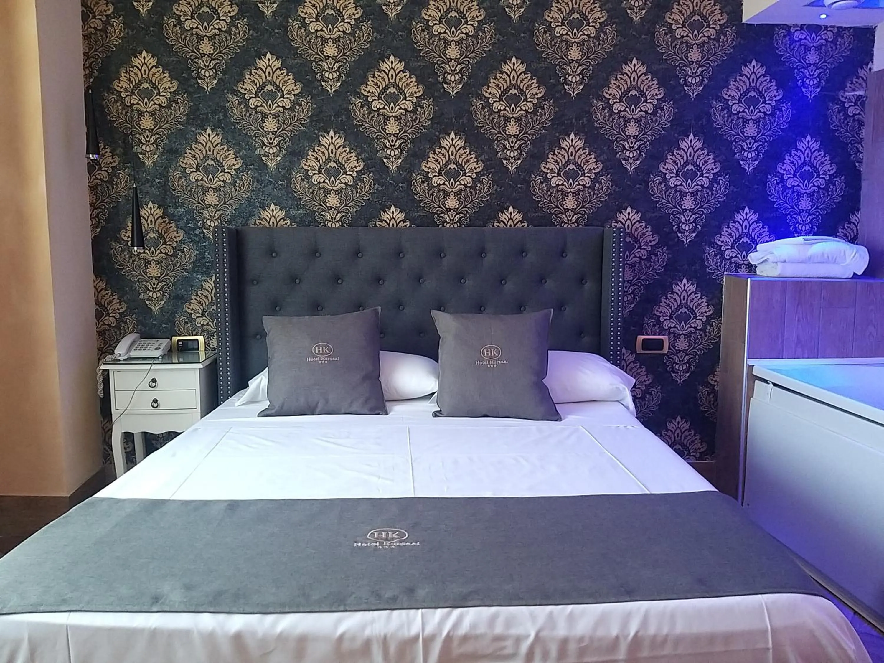 Bed in Hotel Kursaal