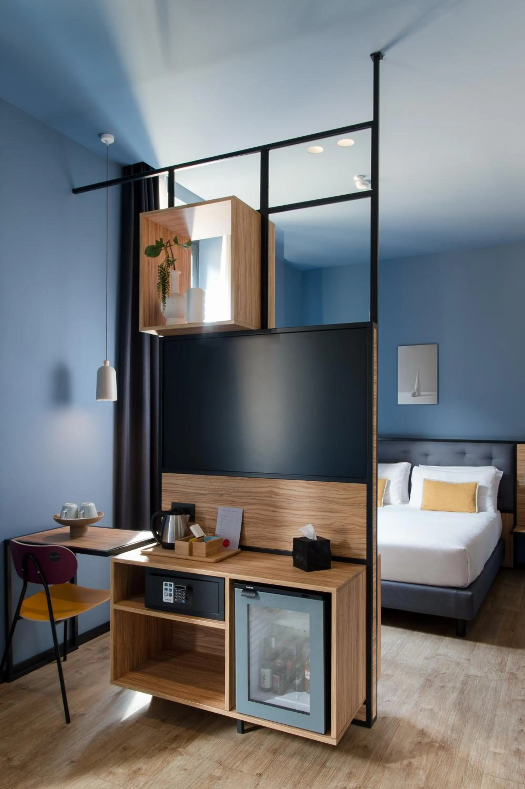 TV and multimedia, Bed in The Poet Hotel