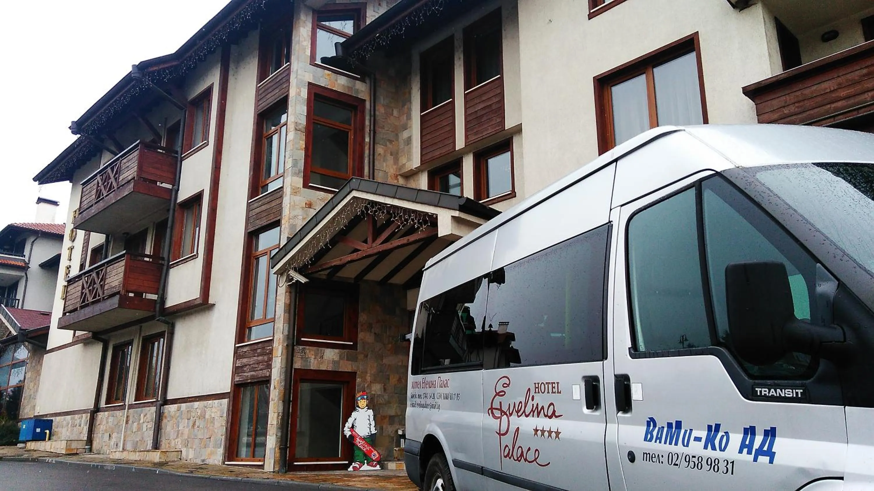 Facade/entrance in Evelina Palace Hotel