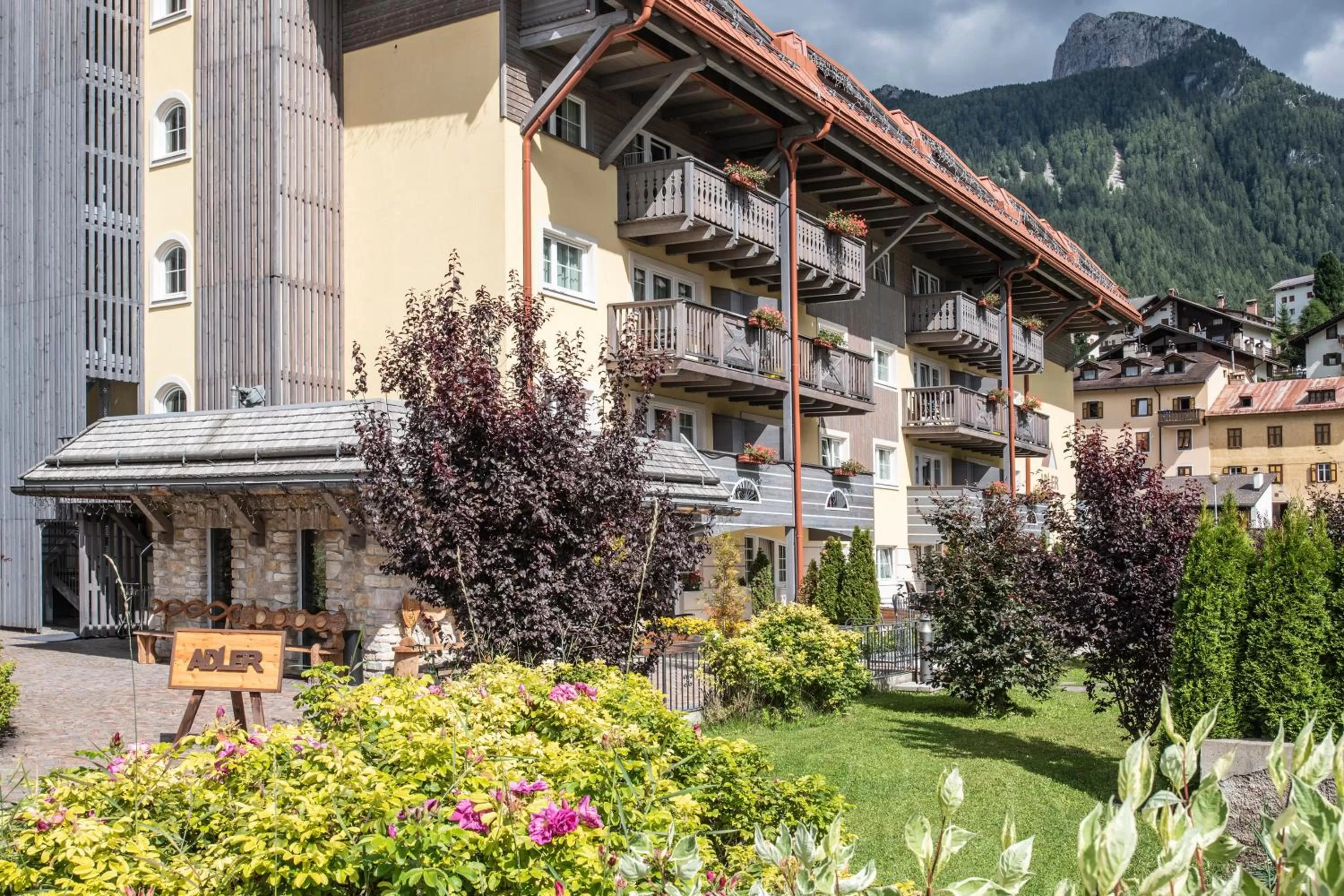 Facade/entrance, Property Building in Adler Family and Wellness ApartHotel