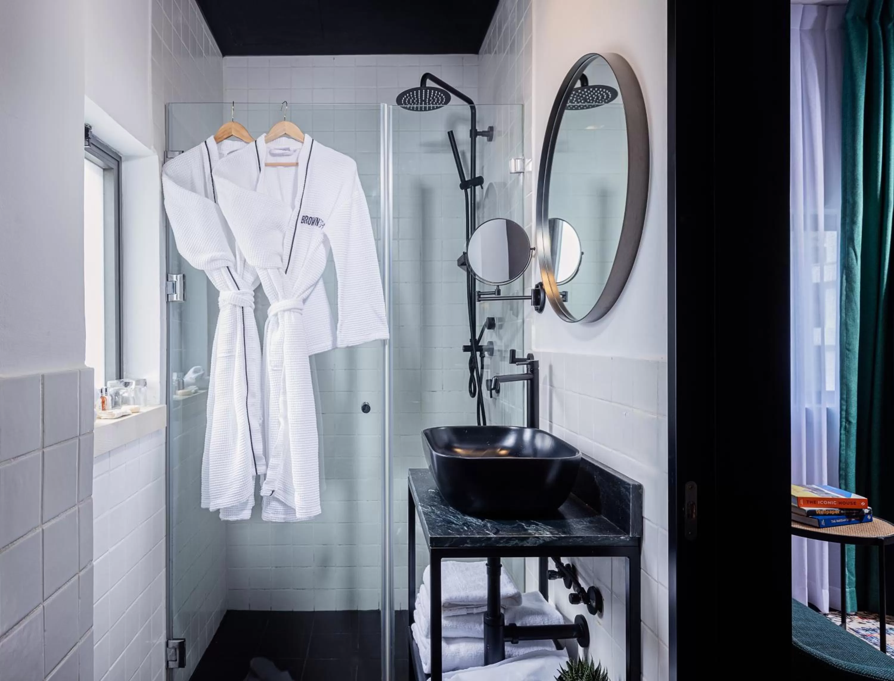 Shower, Bathroom in Townhouse Residence a member of Brown Hotels