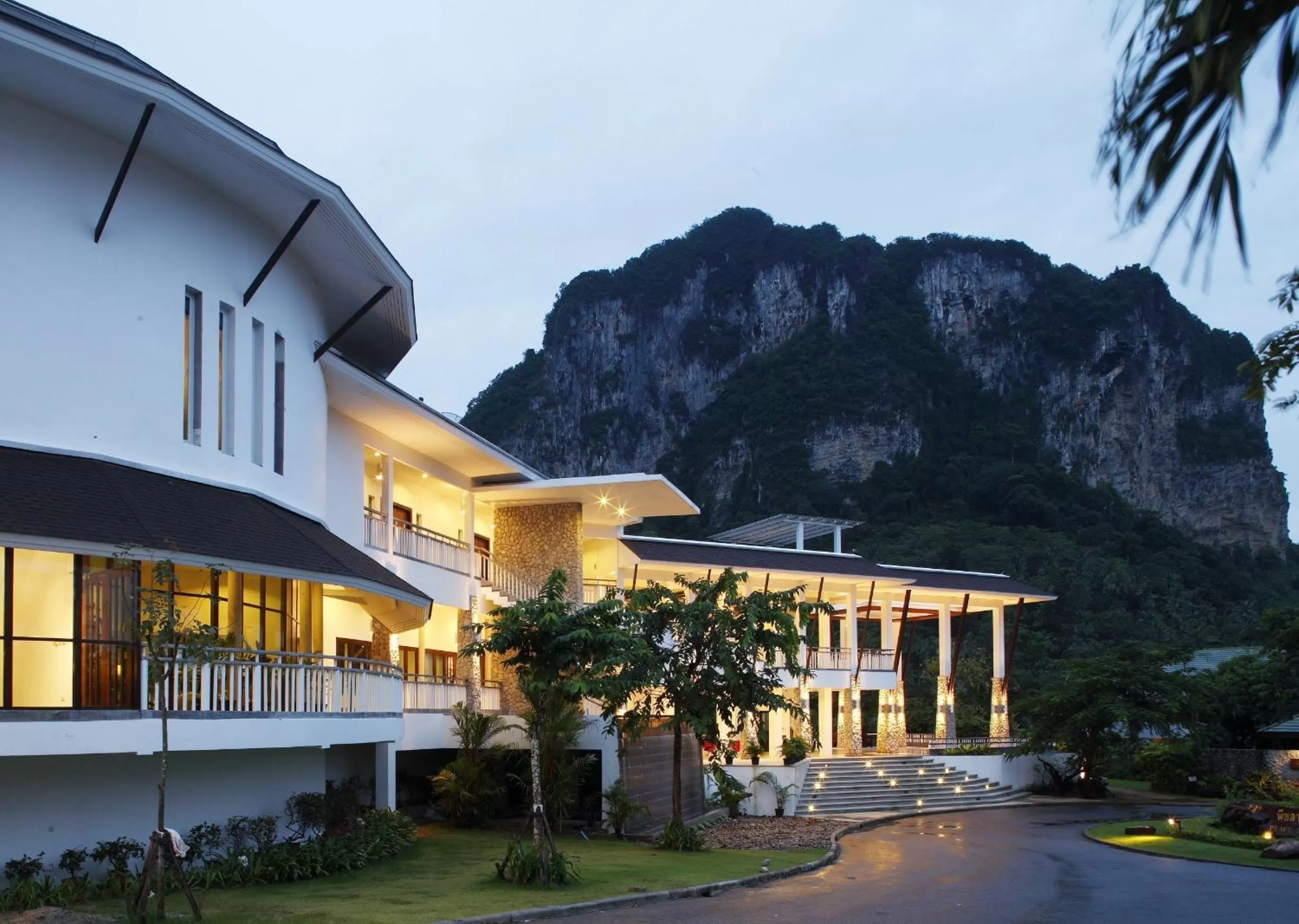Facade/entrance in Peace Laguna Resort & Spa