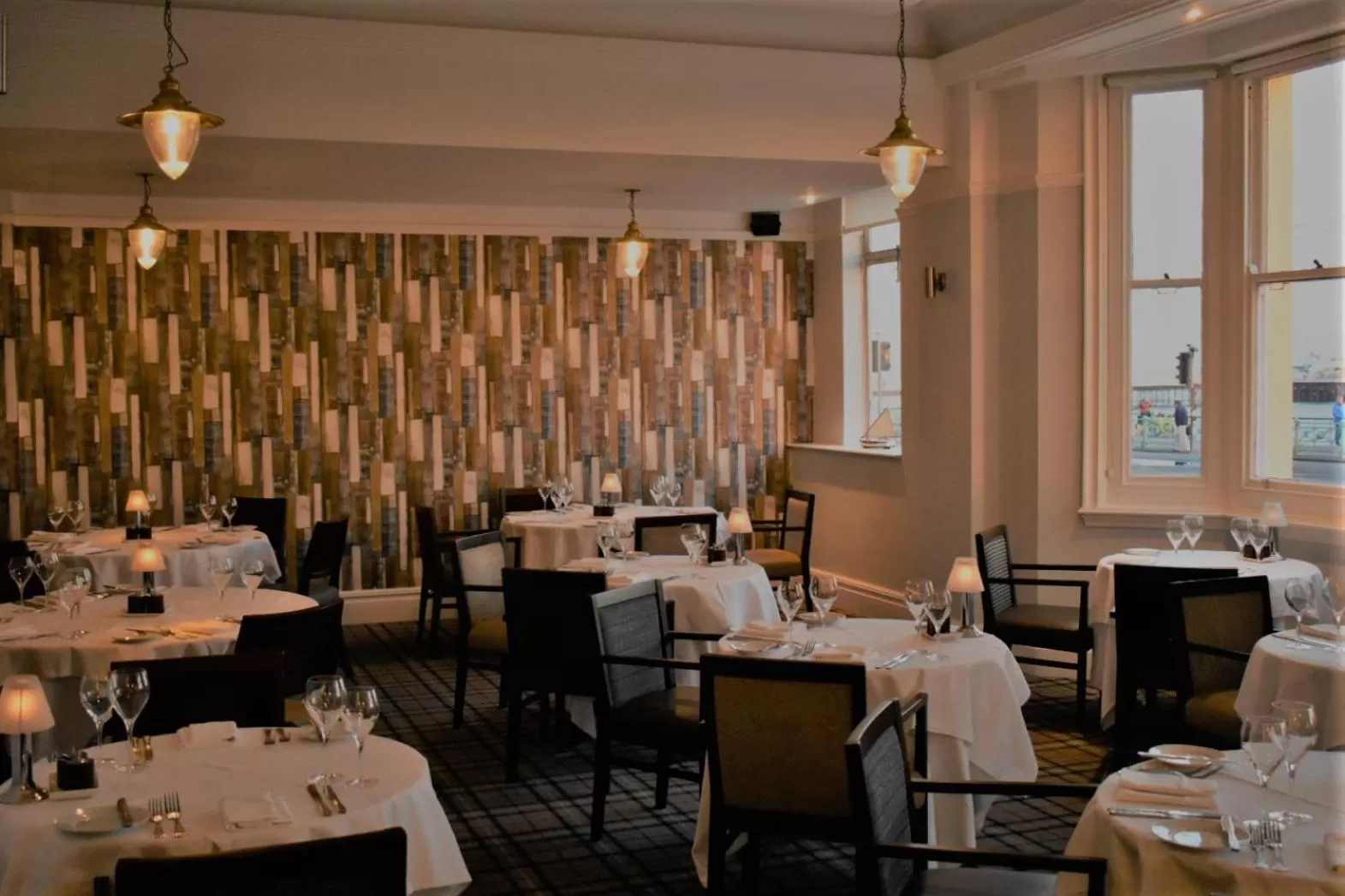 Restaurant/places to eat in The Old Ship Hotel