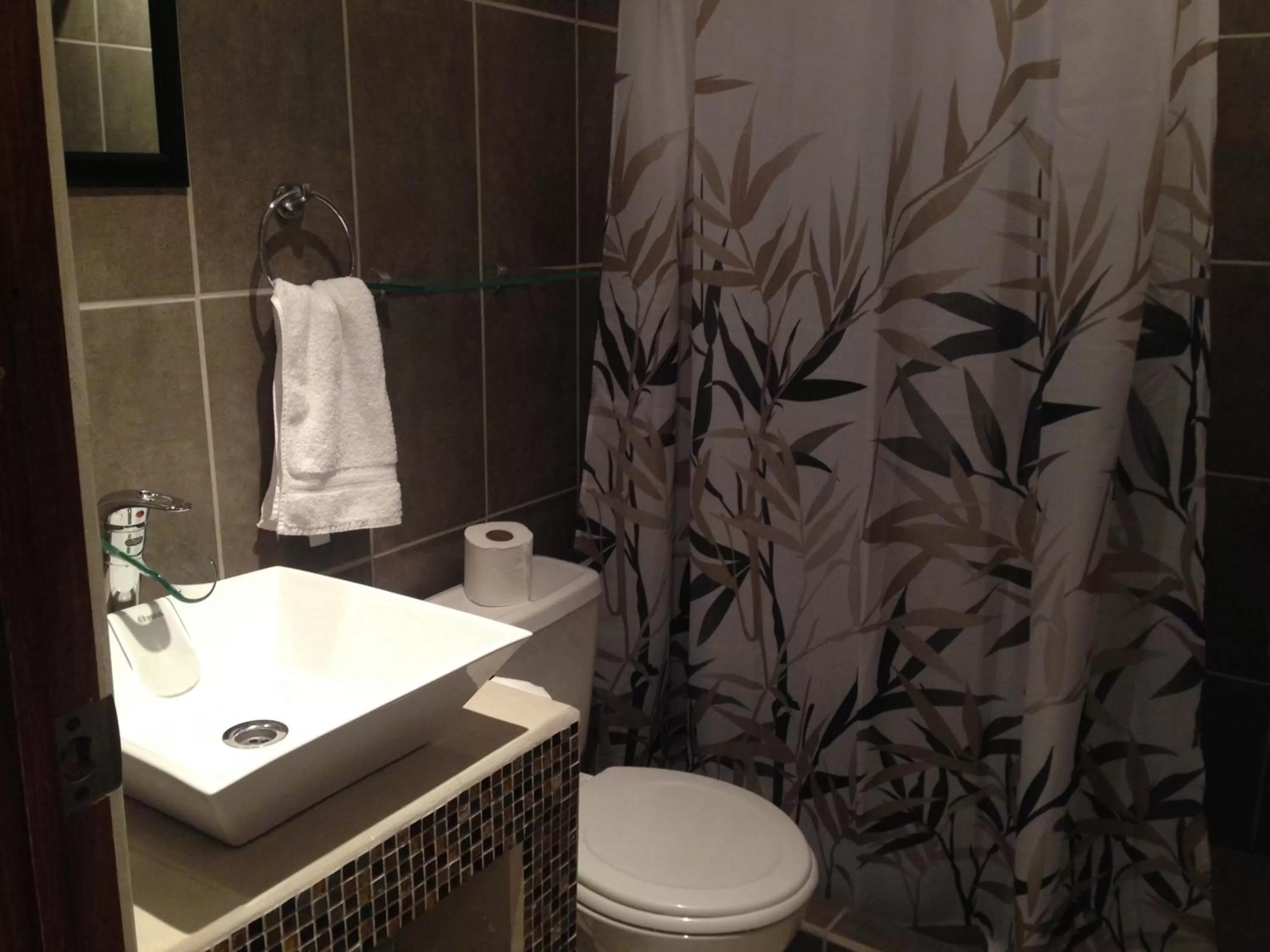 Bathroom in Casa de Lis Hotel & Tourist Info Centre