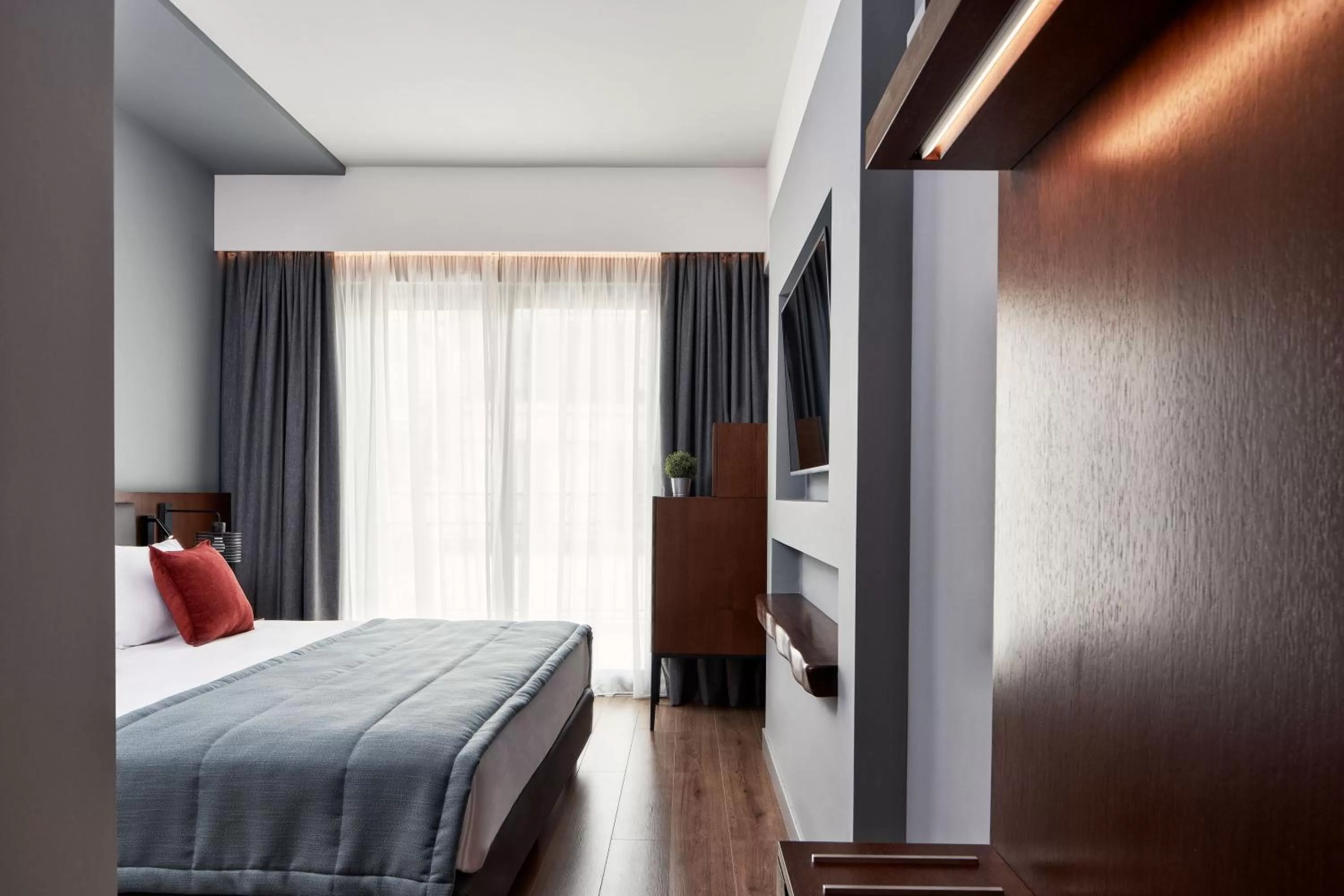 Bed in Hotel Achilleas