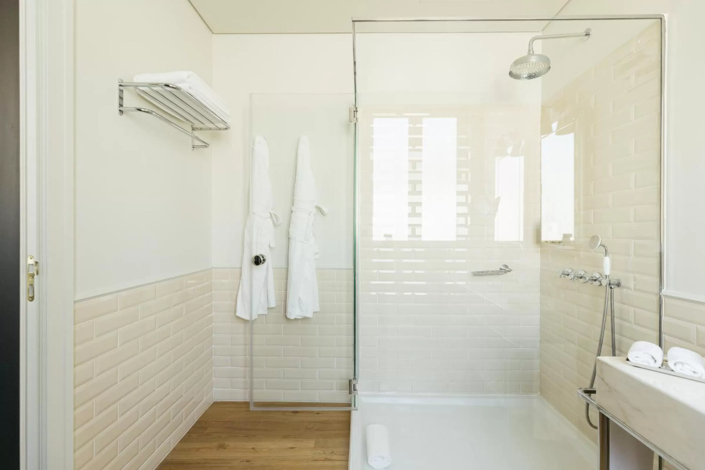 Bathroom in Hospes Infante Sagres Porto - Small Luxury Hotels Of The World