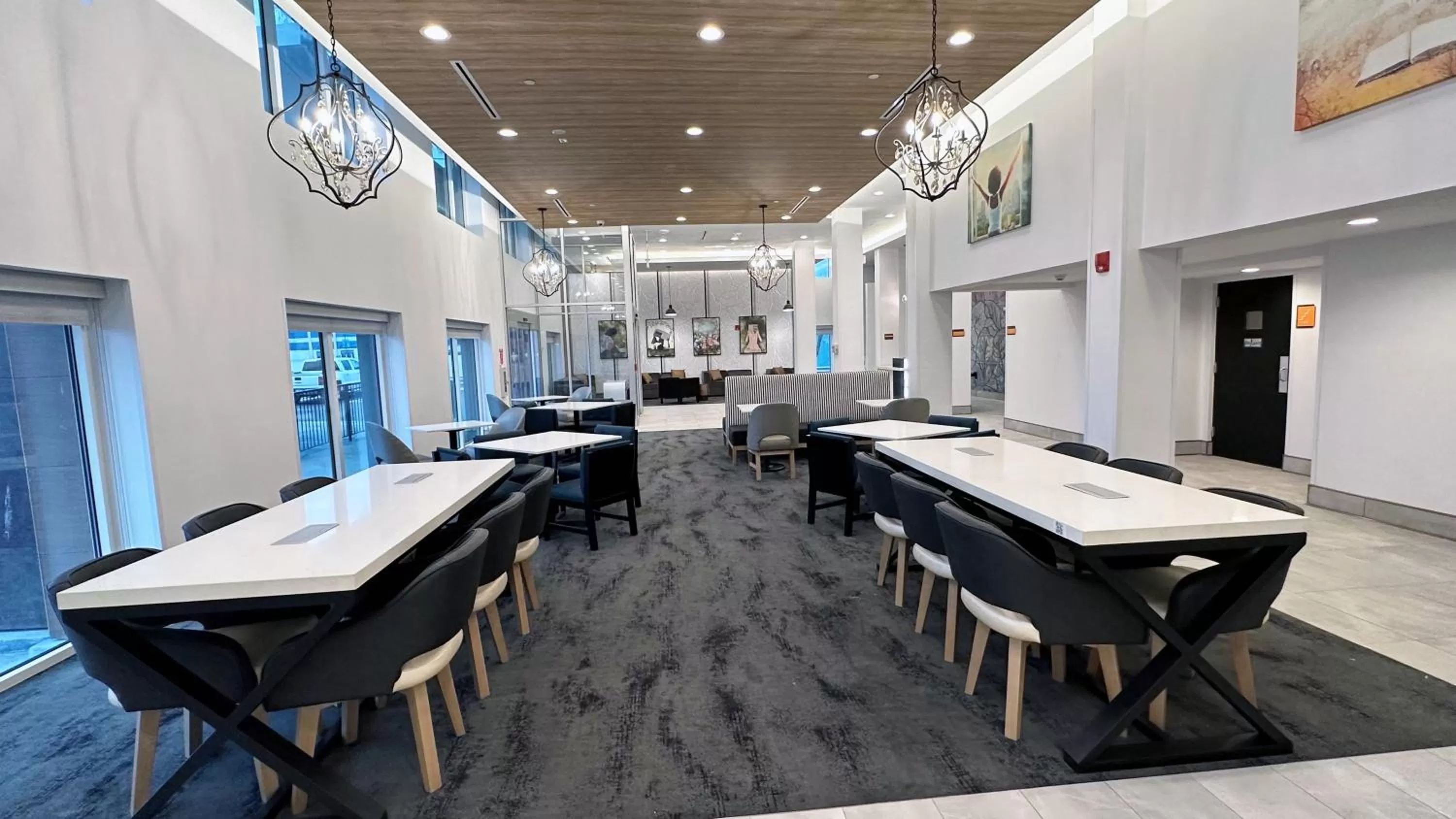 Breakfast in La Quinta by Wyndham Chicago O'Hare Airport