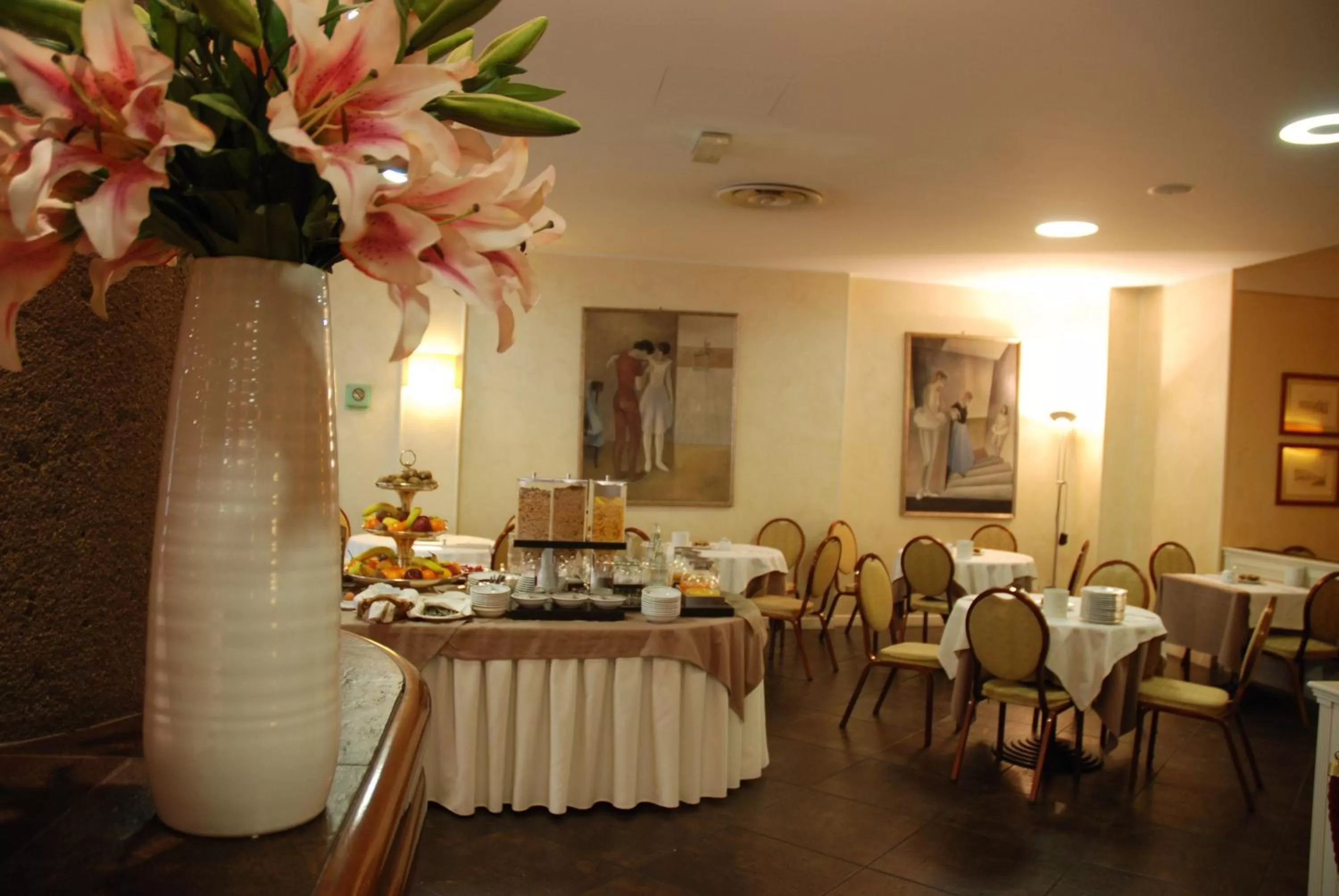 Restaurant/places to eat in Hotel Continental Brescia