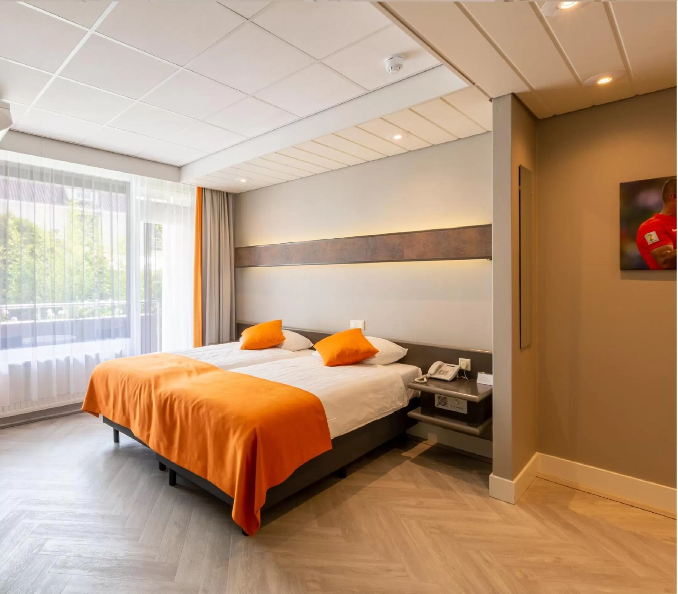 Photo of the whole room, Bed in Fletcher Hotel-Restaurant Oud London