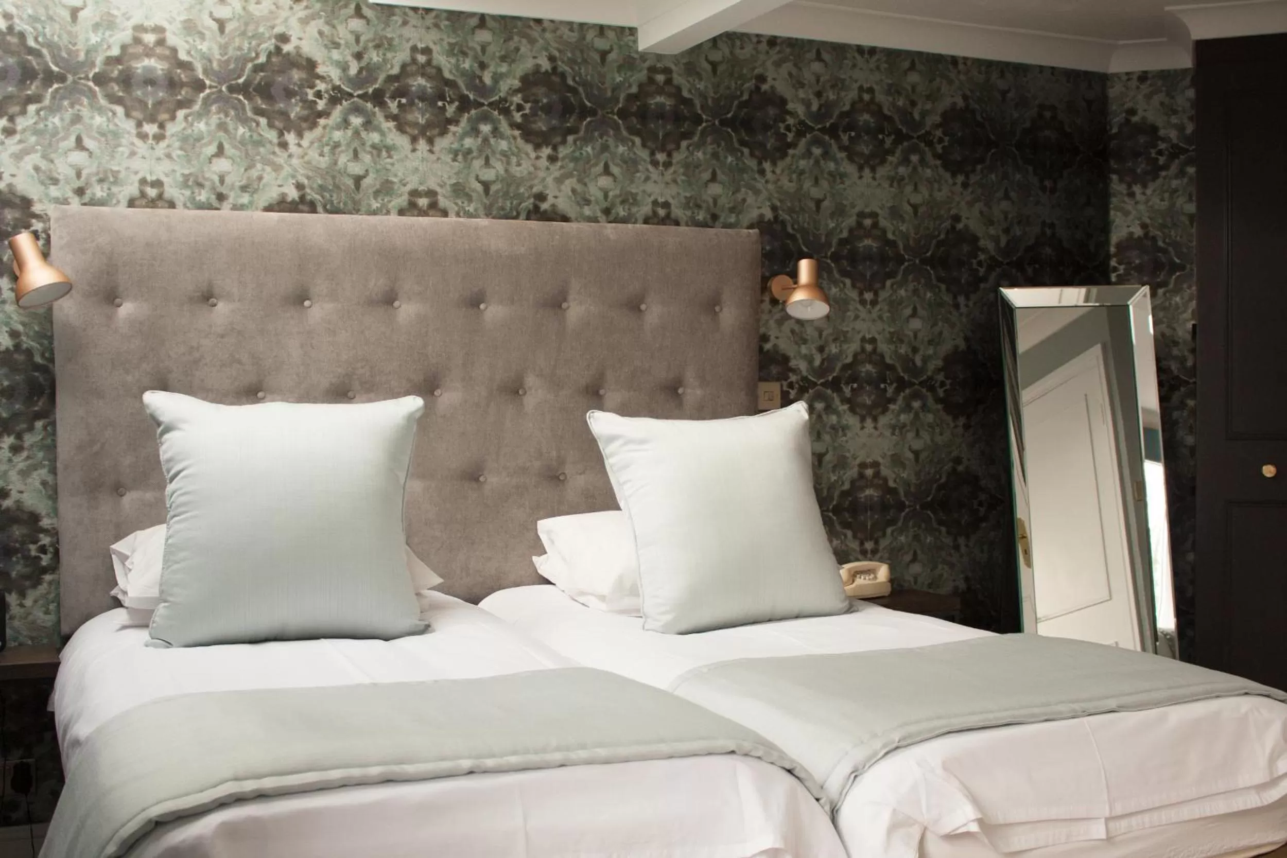 Photo of the whole room, Bed in Ascot House