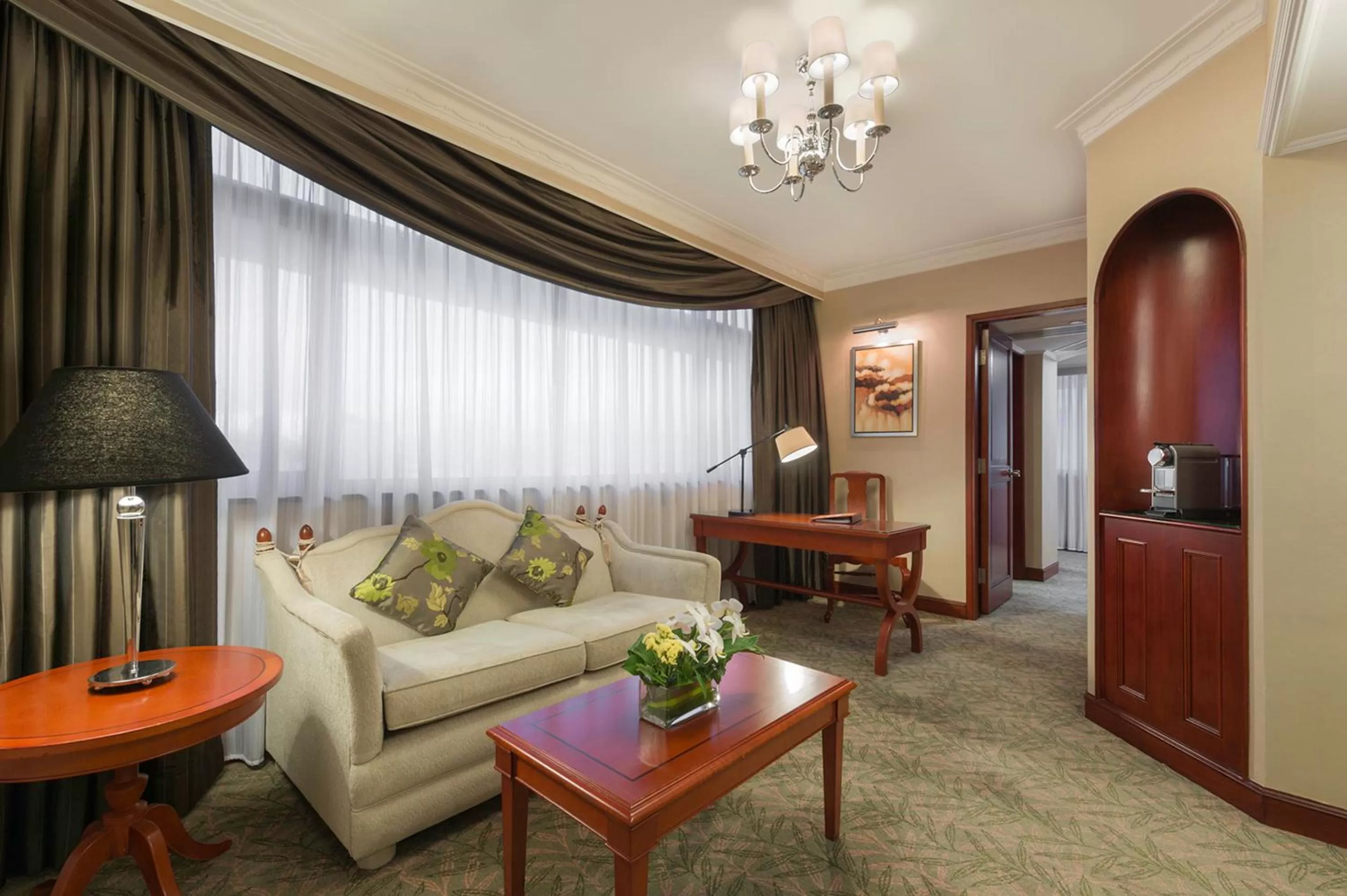 Bedroom in Marco Polo Hongkong Hotel