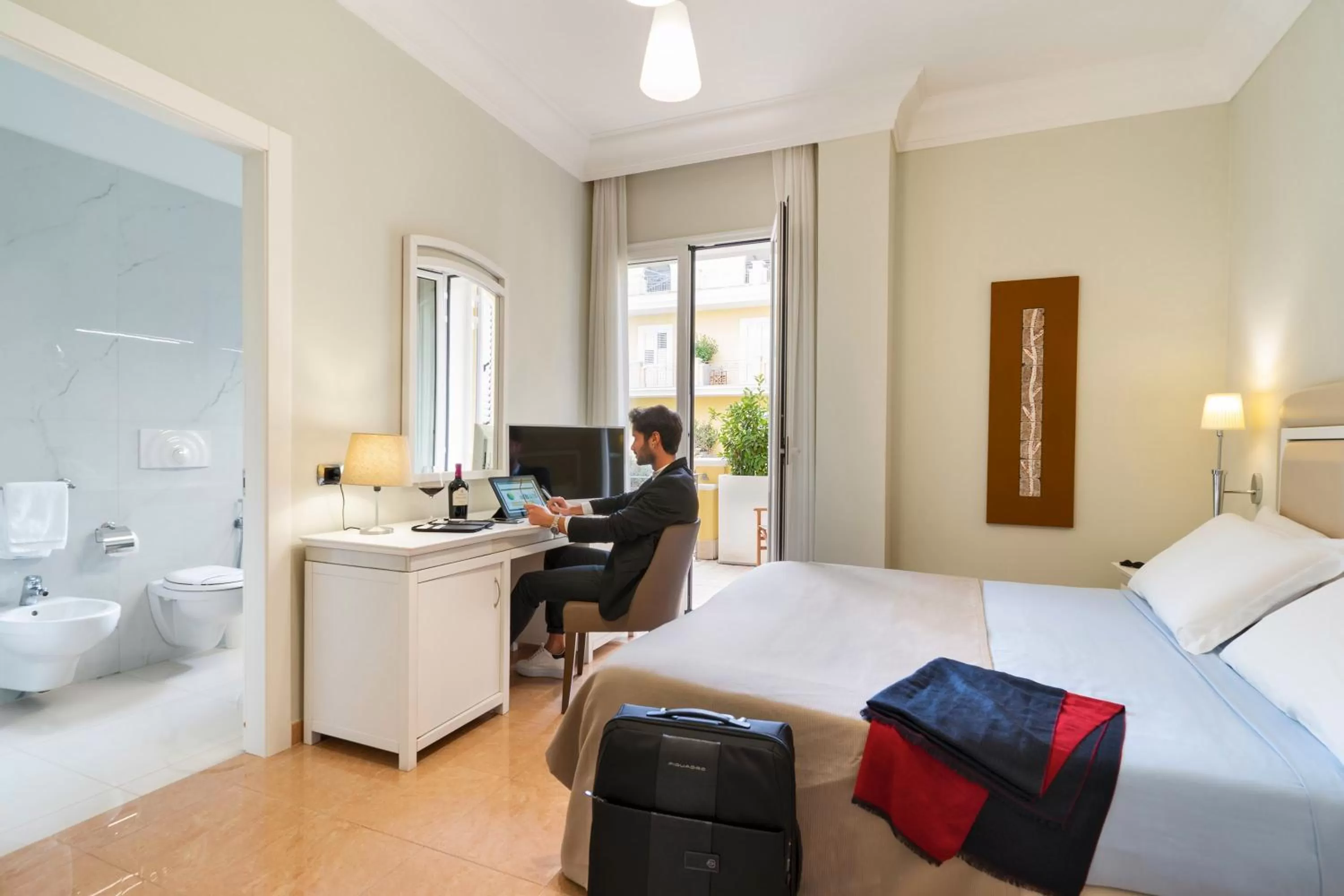 Bedroom, Bed in Victoria Palace Hotel & Zen Wellness