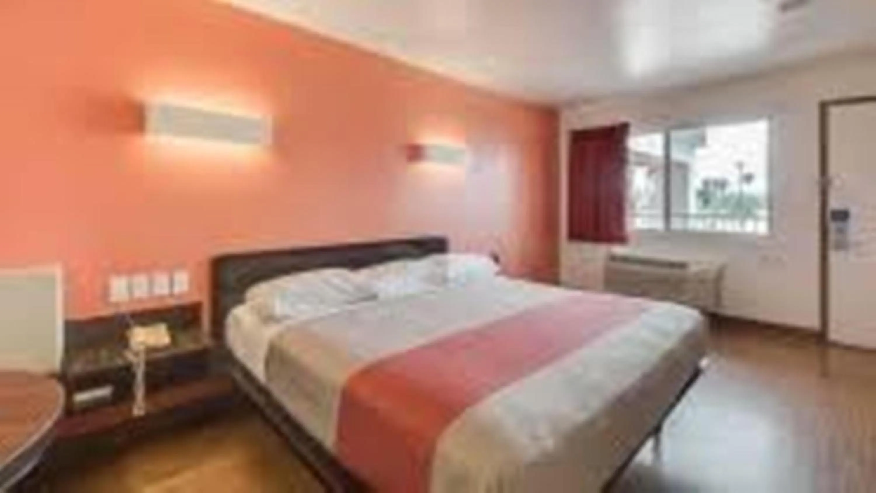 Bedroom, Bed in Motel 6-Brownsville, TX North