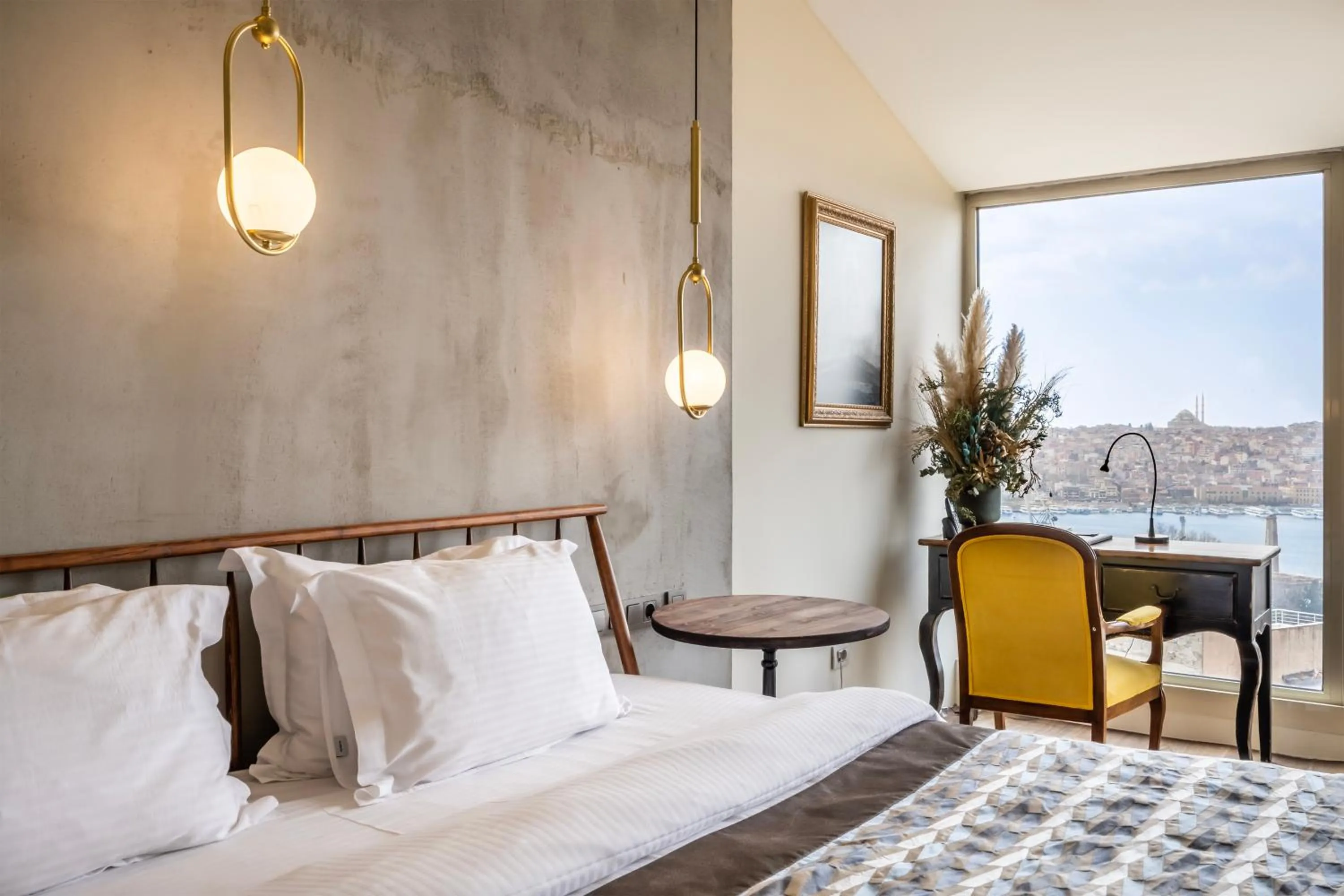 View (from property/room), Bed in Ansen Hotel and Suites