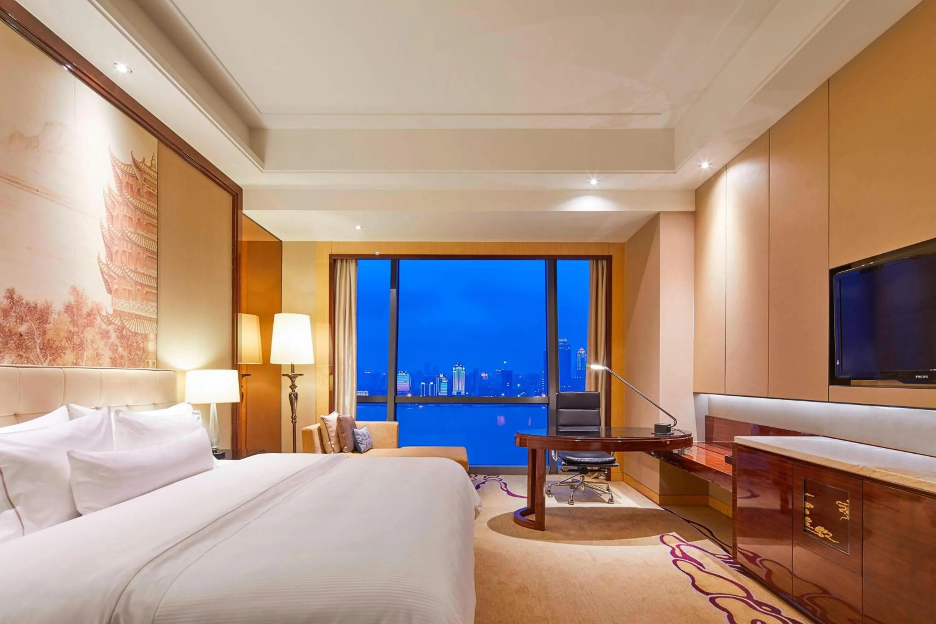 Photo of the whole room, Bed in The Westin Wuhan Wuchang