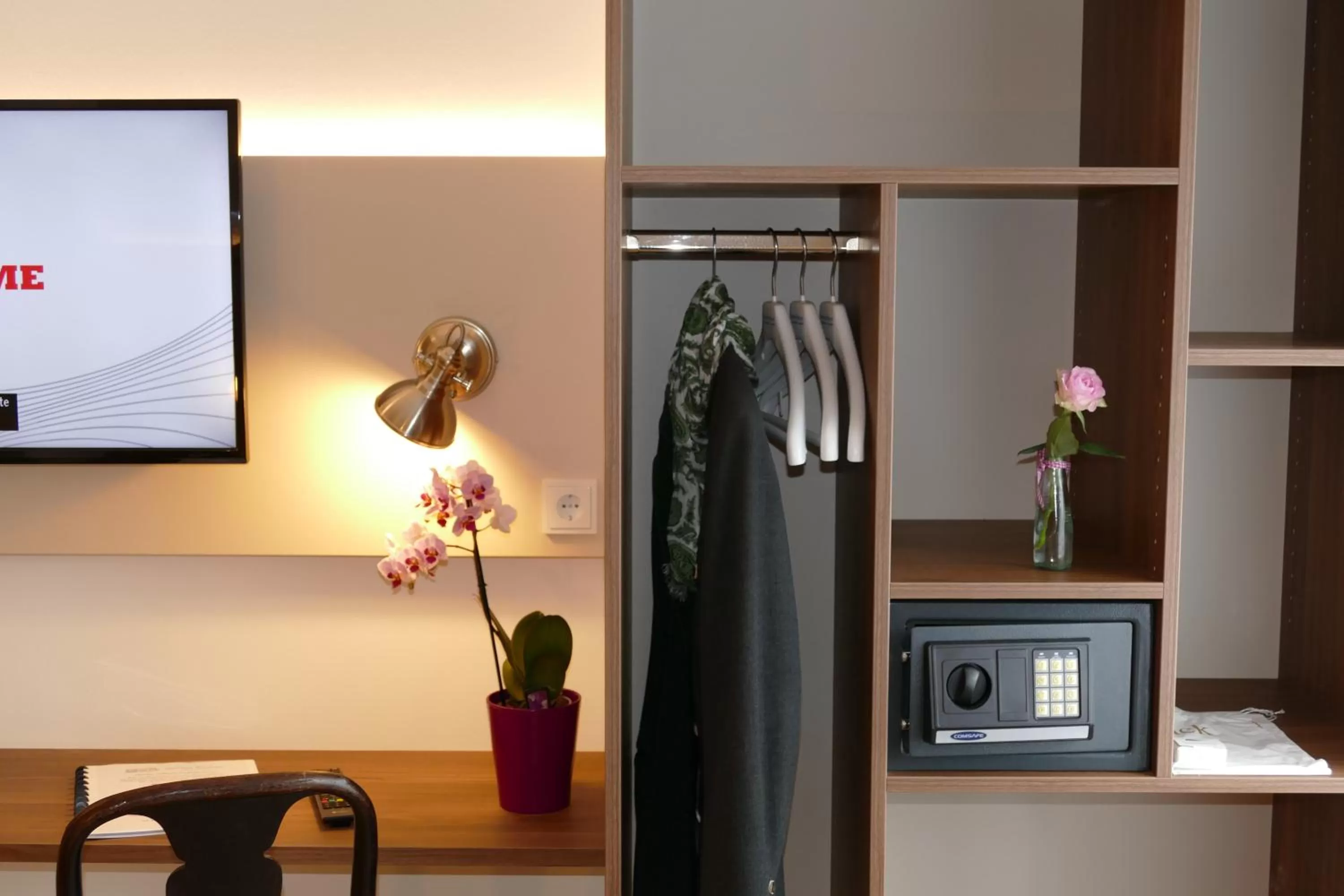 TV/Entertainment Center in Gasthof Eisentor