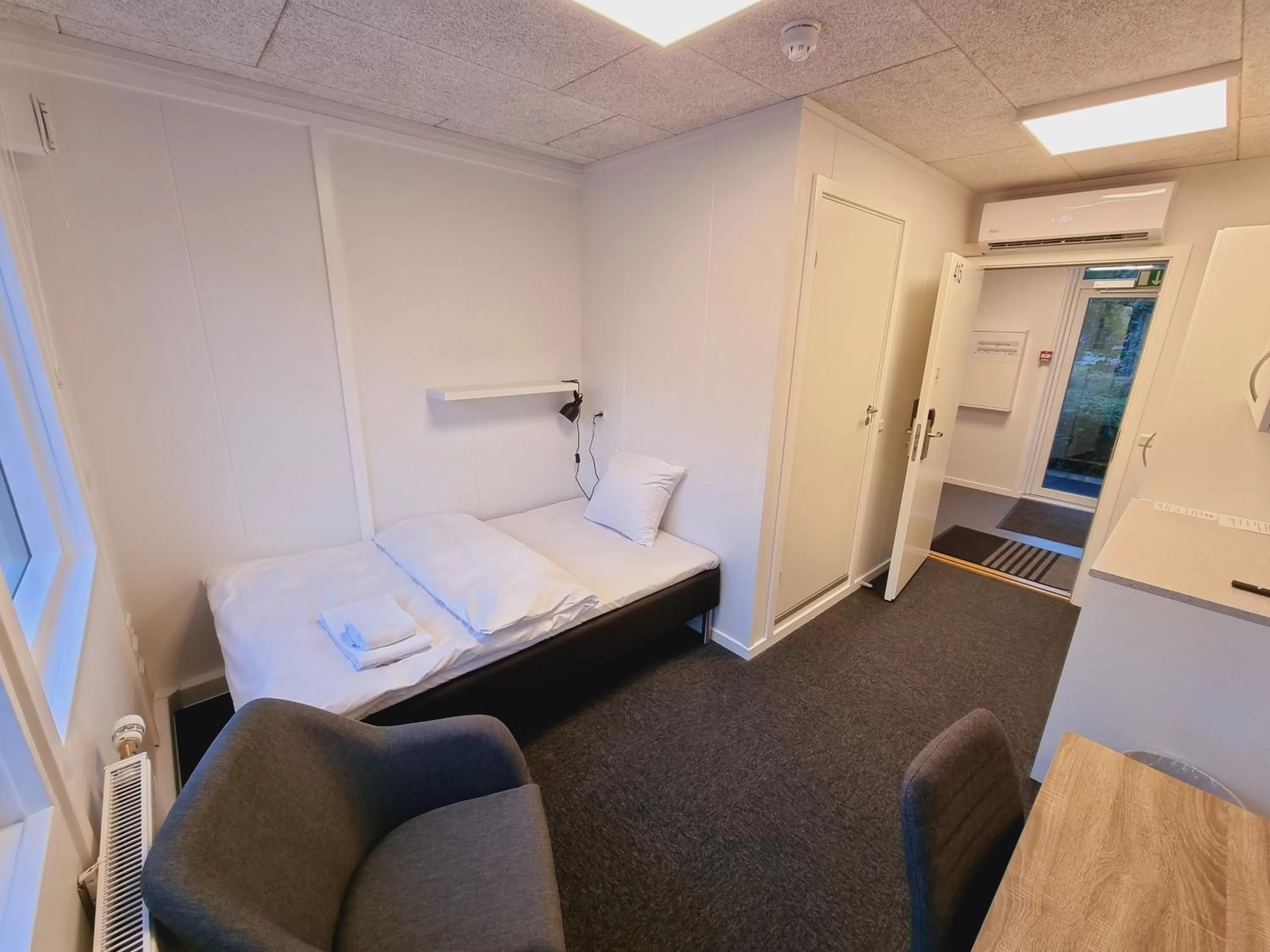 Bedroom in Stop'n Sleep Hotel