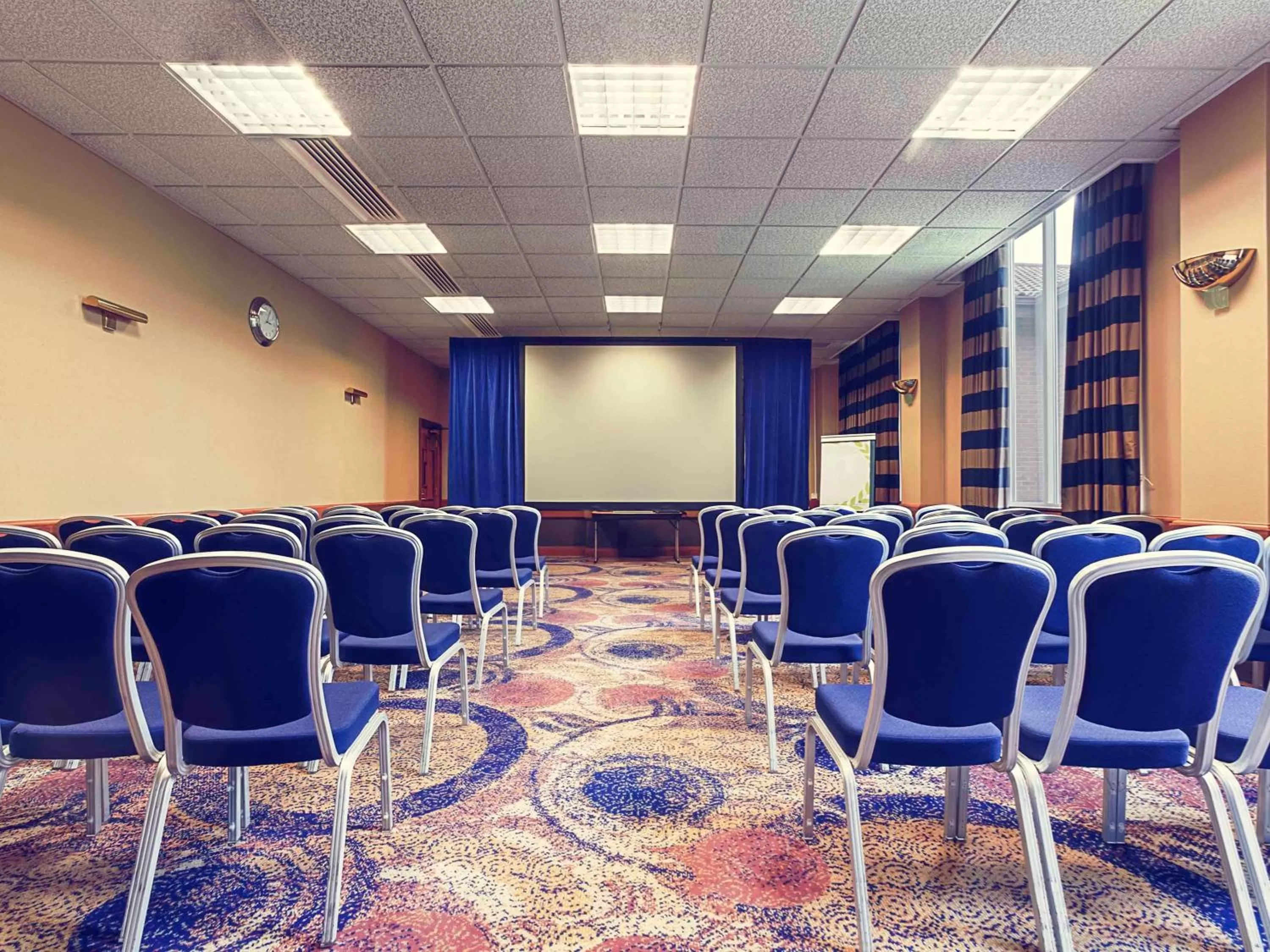 Meeting/conference room in Mercure Daventry Court Hotel