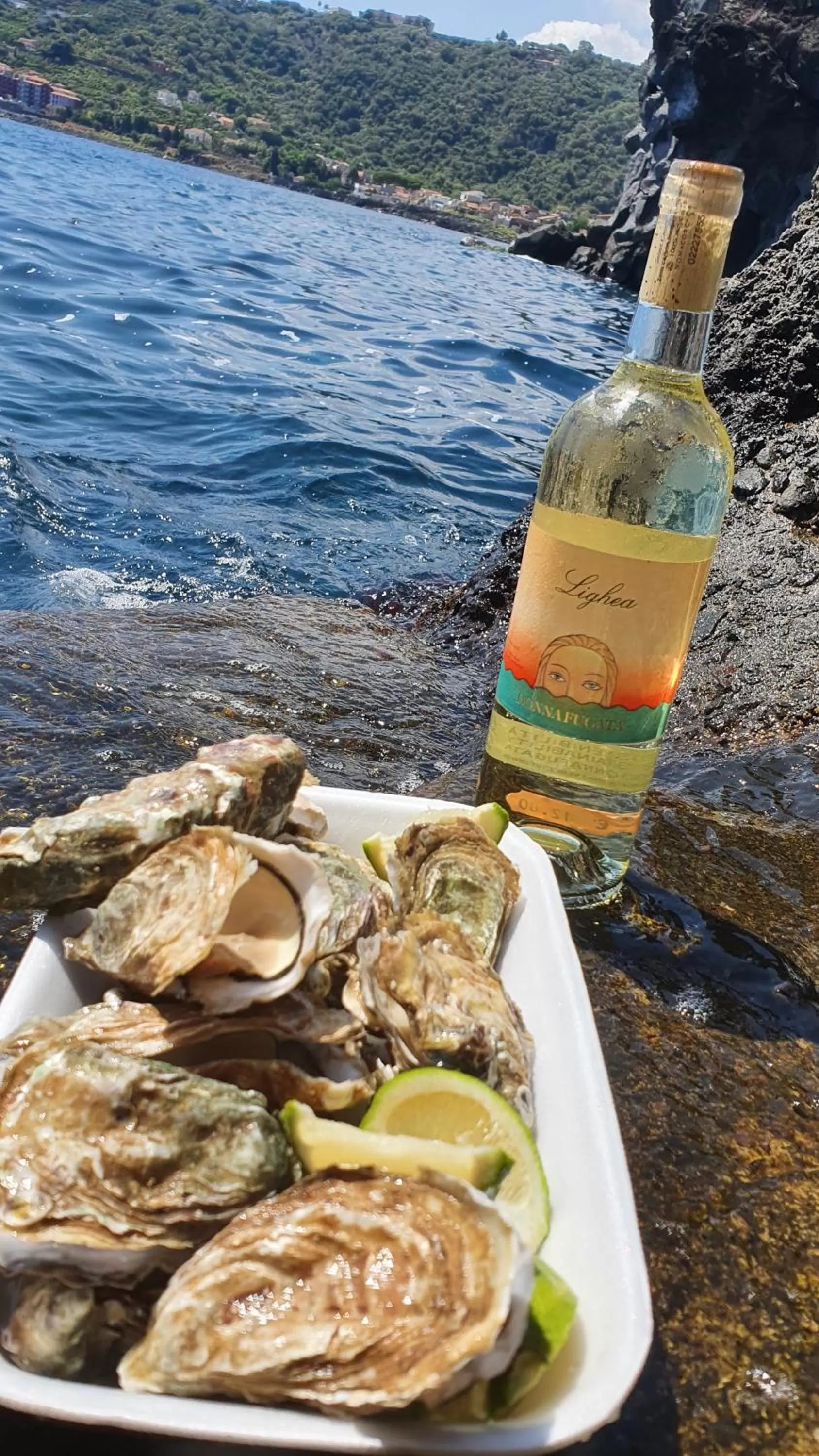 Beach in Aci Brezza di Mare