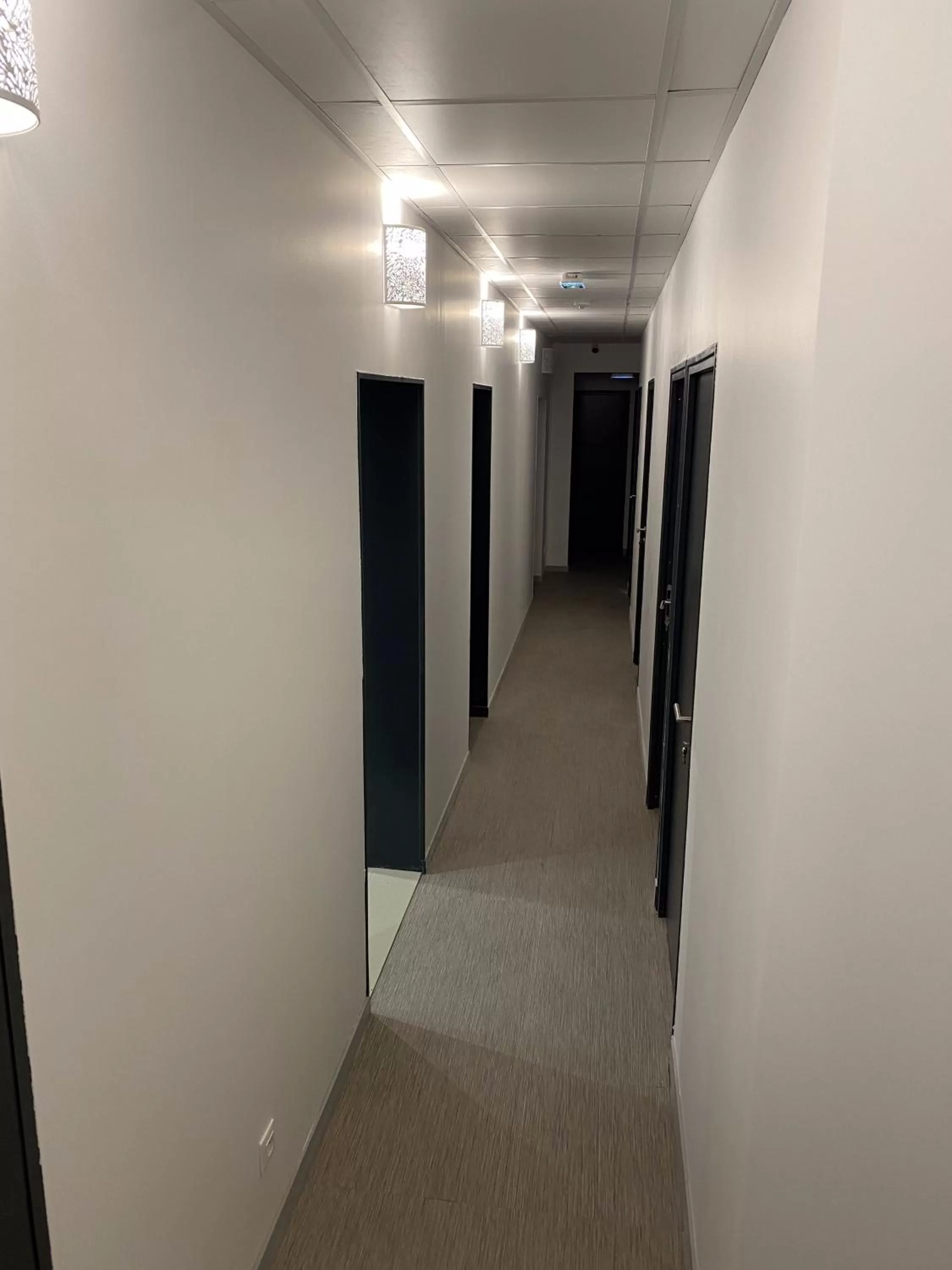 Property building in APPARTEL 76 CHAMBRES