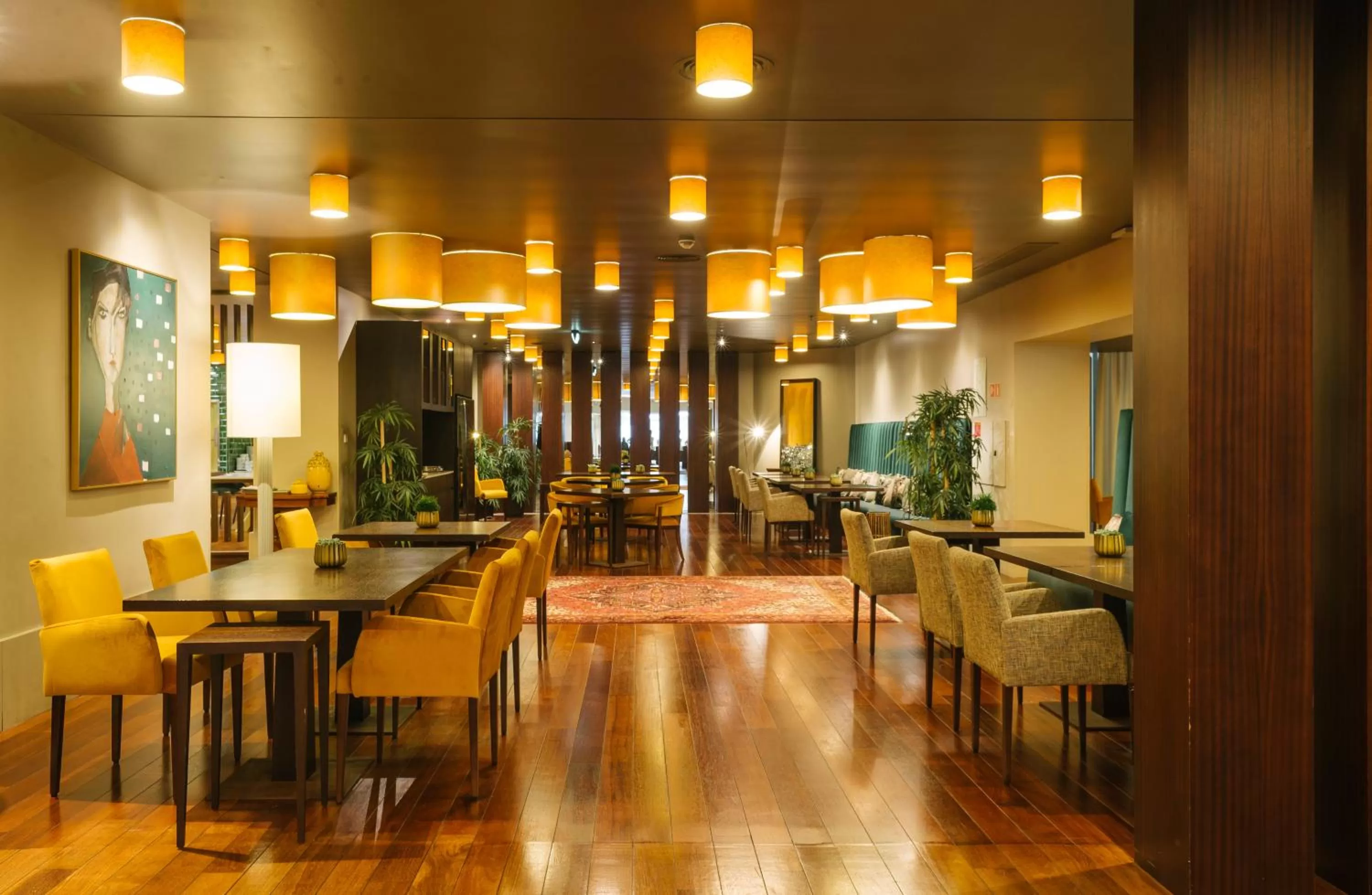 Restaurant/places to eat in Holiday Inn Porto Gaia by IHG