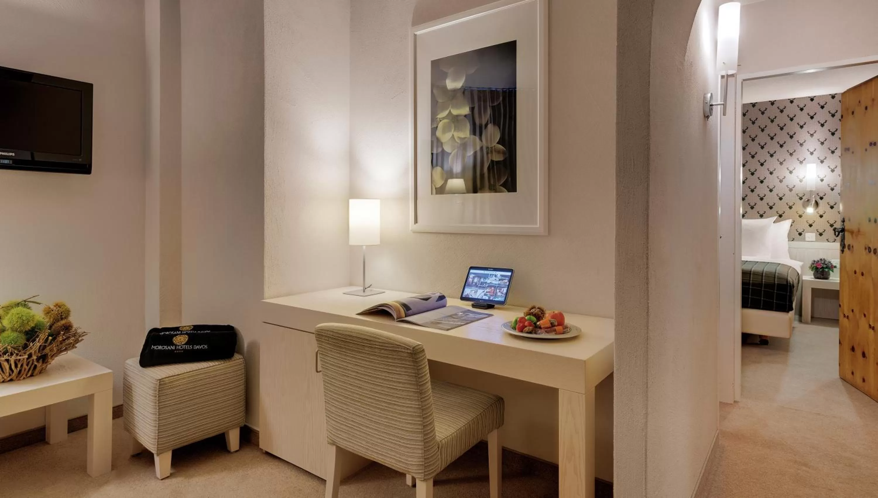 Bed in Morosani Posthotel