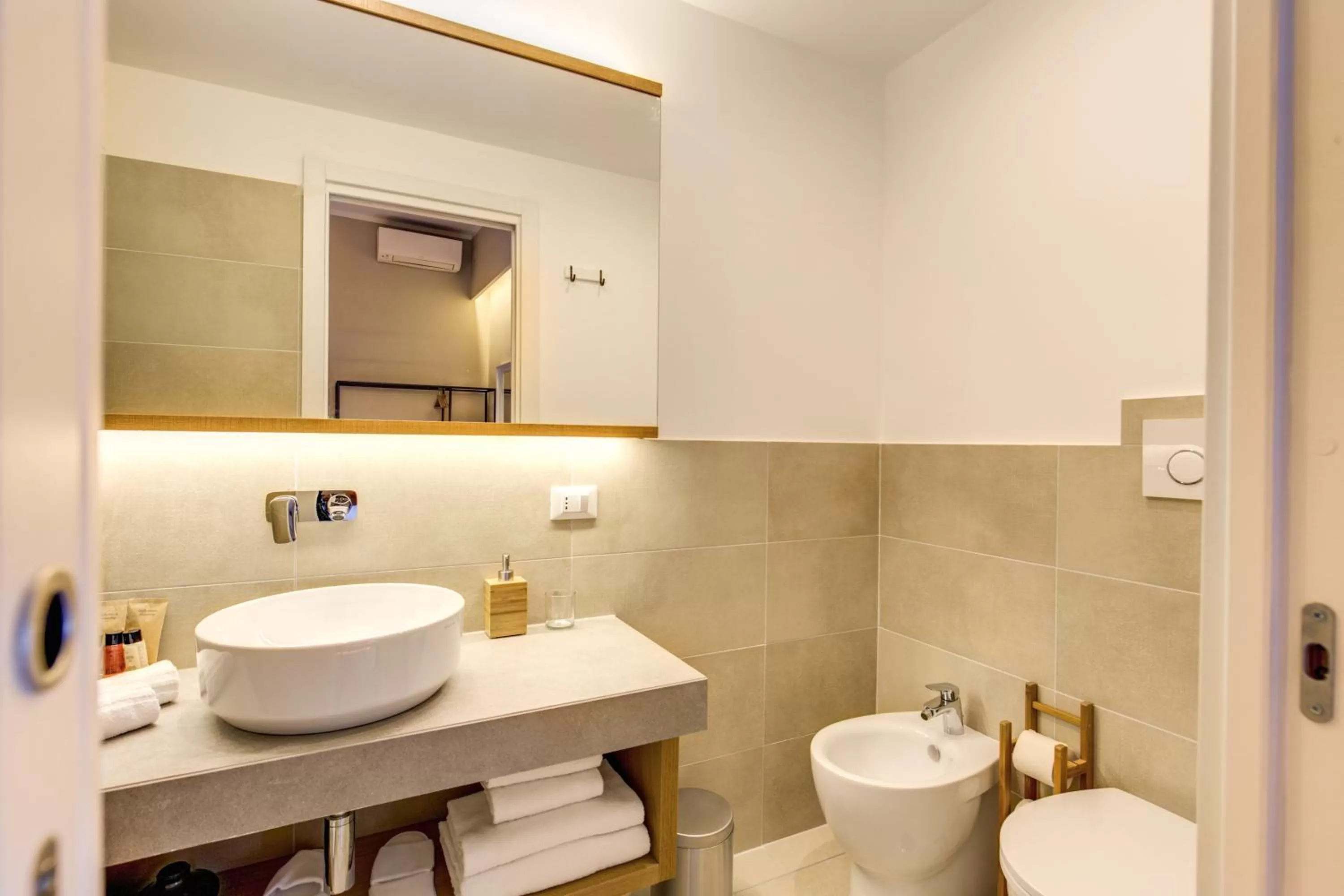 Toilet in The Spanish Suite Campo de' Fiori