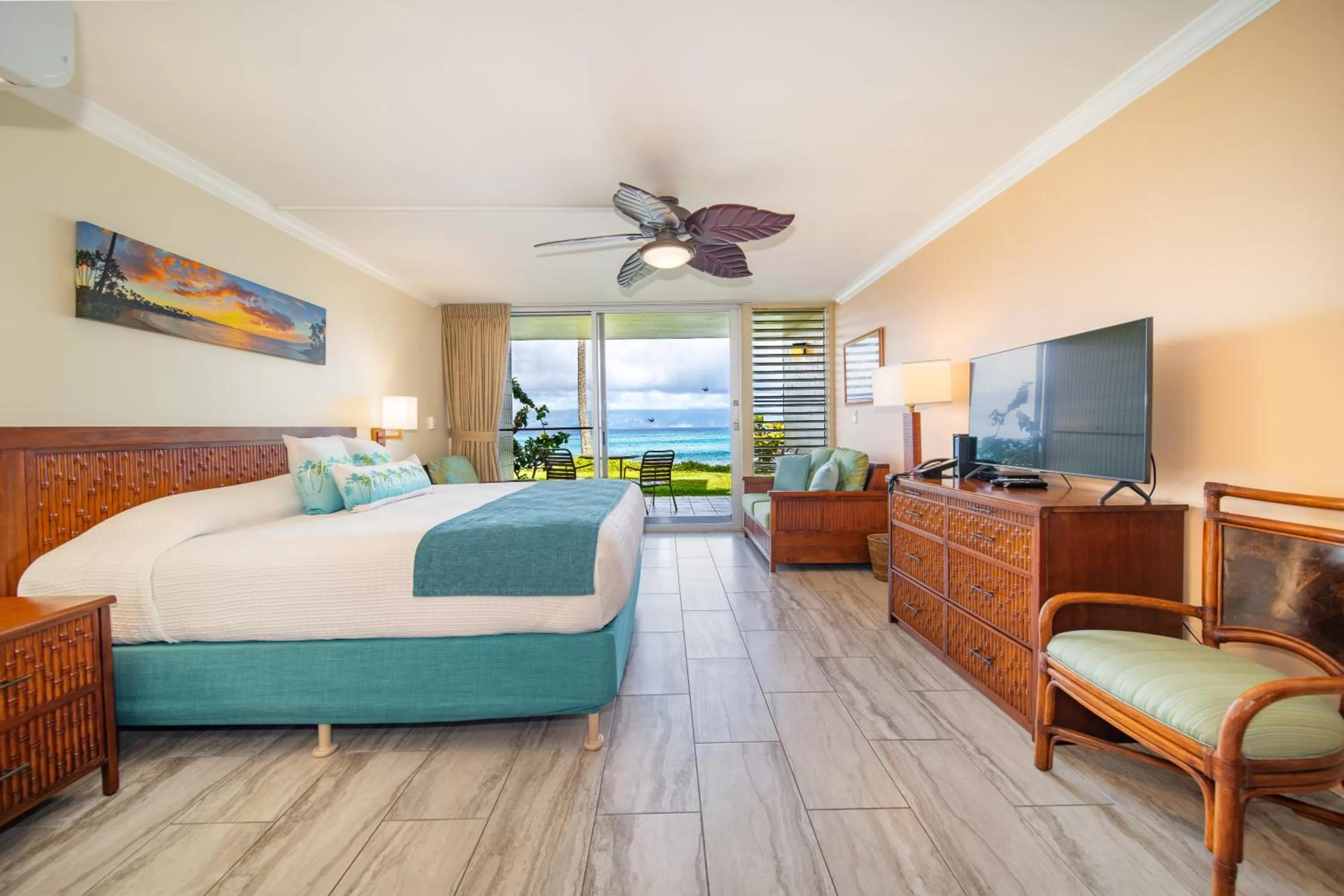 Bed in Napili Shores Maui by OUTRIGGER - No Resort & Housekeeping Fees