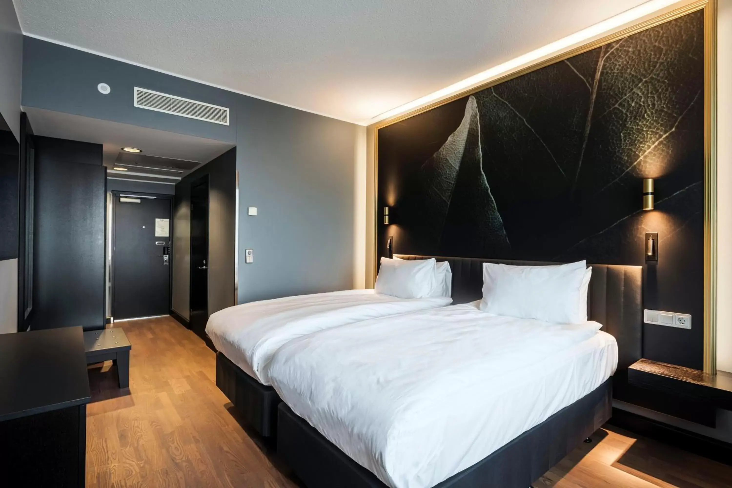 Standard Room with Two Single Beds in Crowne Plaza Helsinki - Hesperia by IHG Standard Room with Two Single Beds in Crowne Plaza Helsinki - Hesperia by IHG