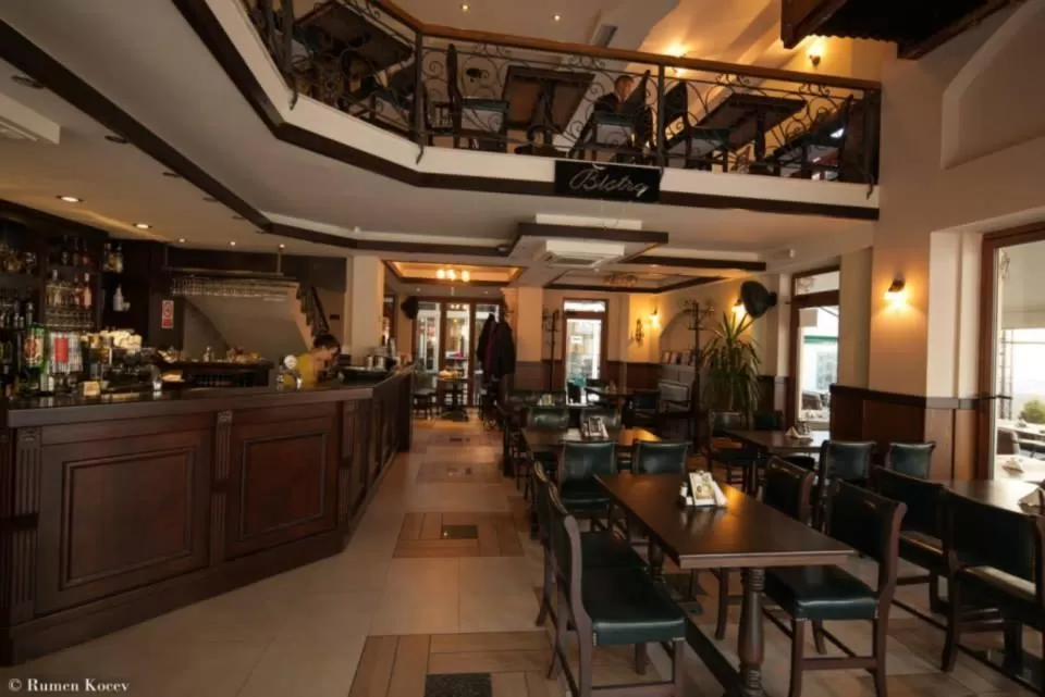 Lounge or bar, Restaurant/Places to Eat in Hotel Treff