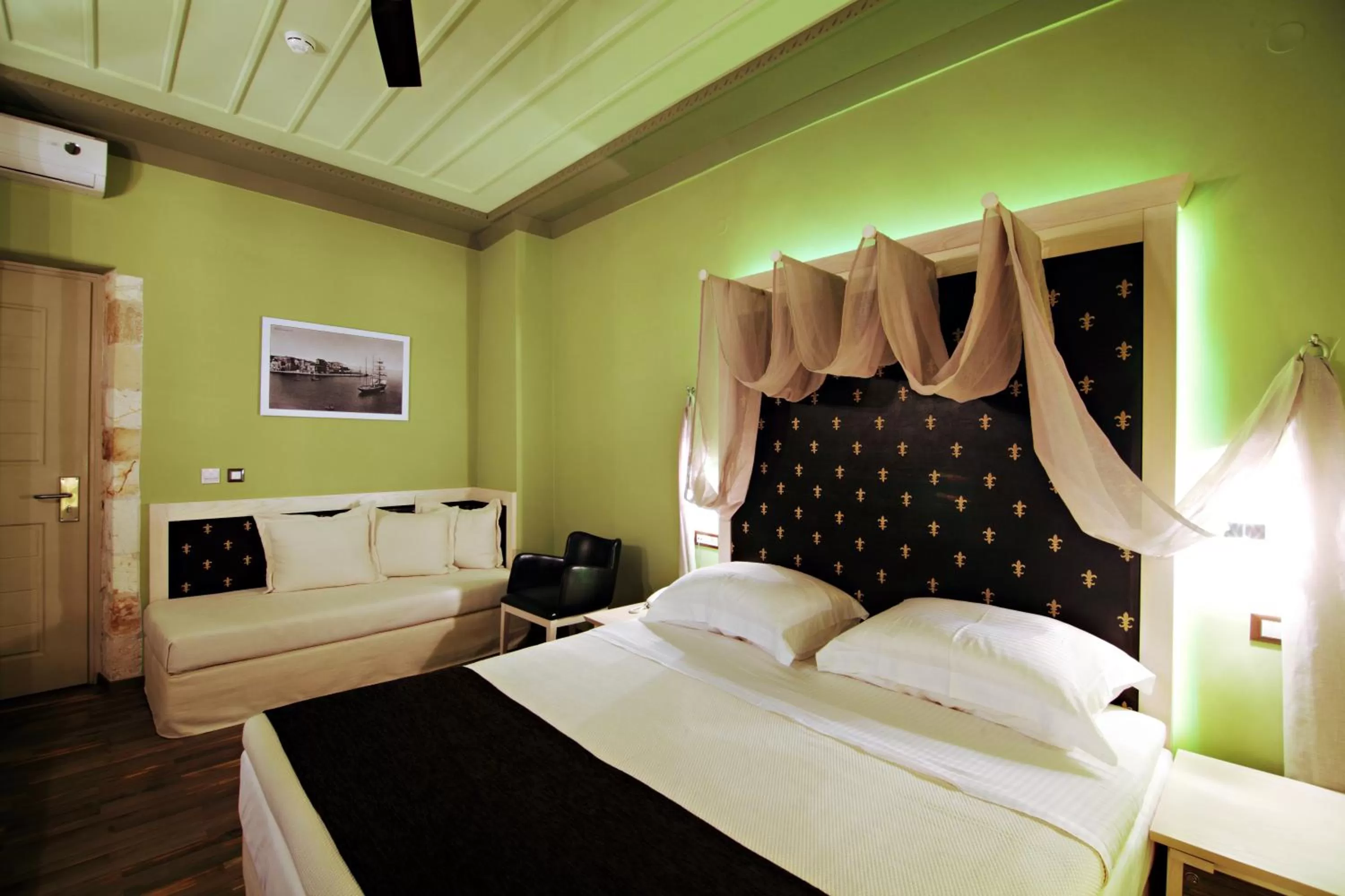 Bed in Elia Fatma Boutique Hotel