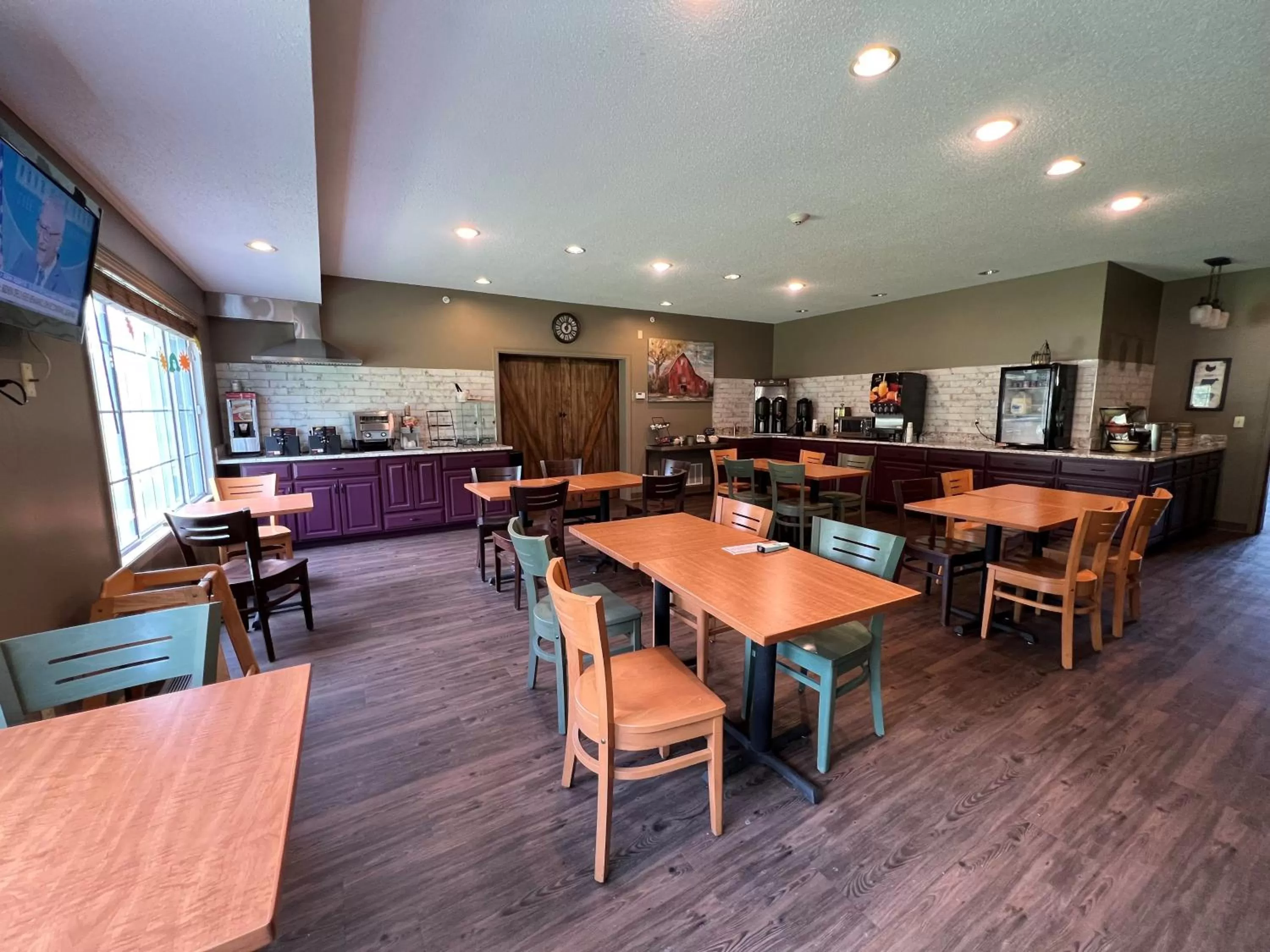 Breakfast in Country Inn Walker