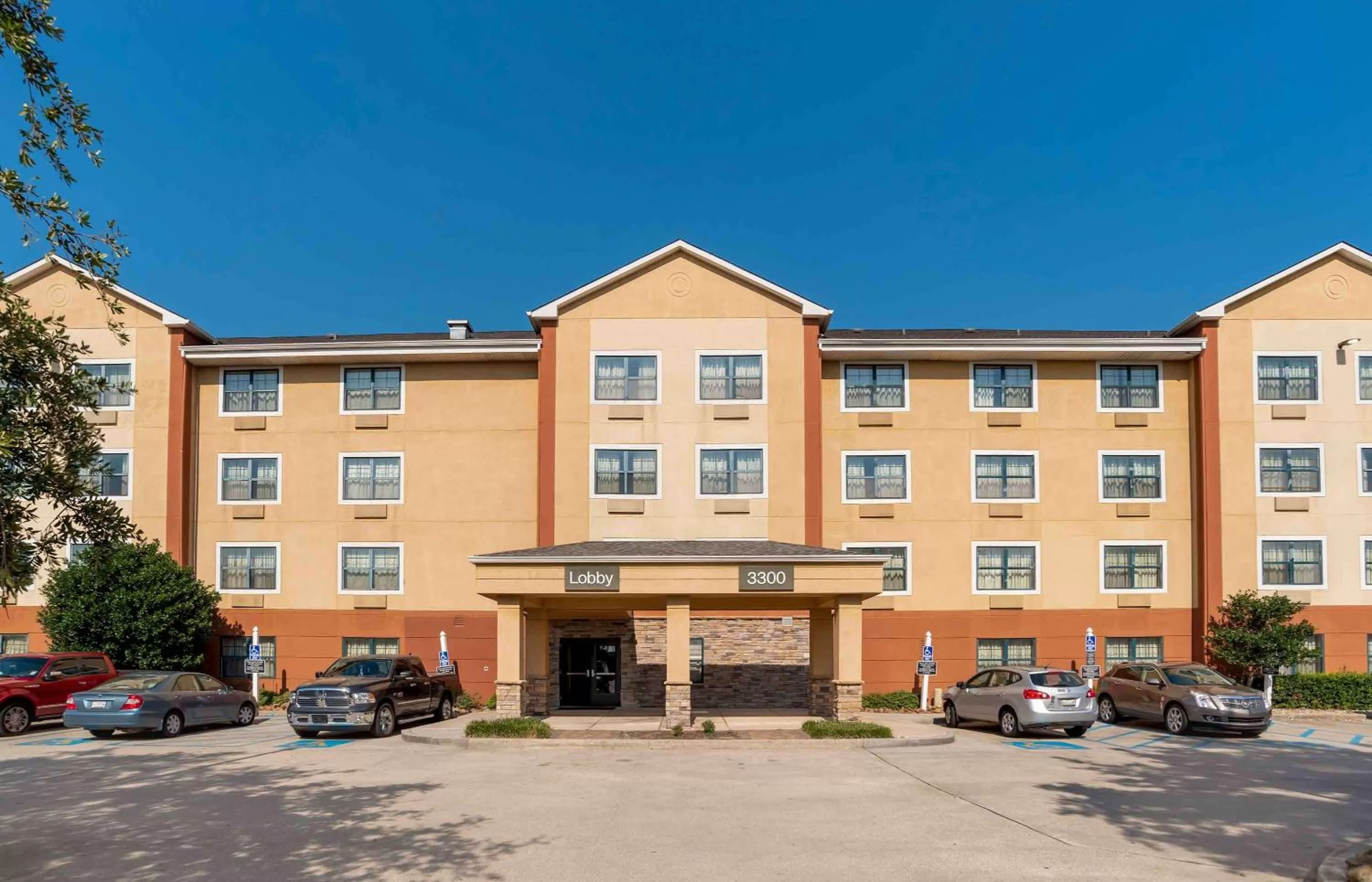 Property building in Extended Stay America Suites - New Orleans - Metairie