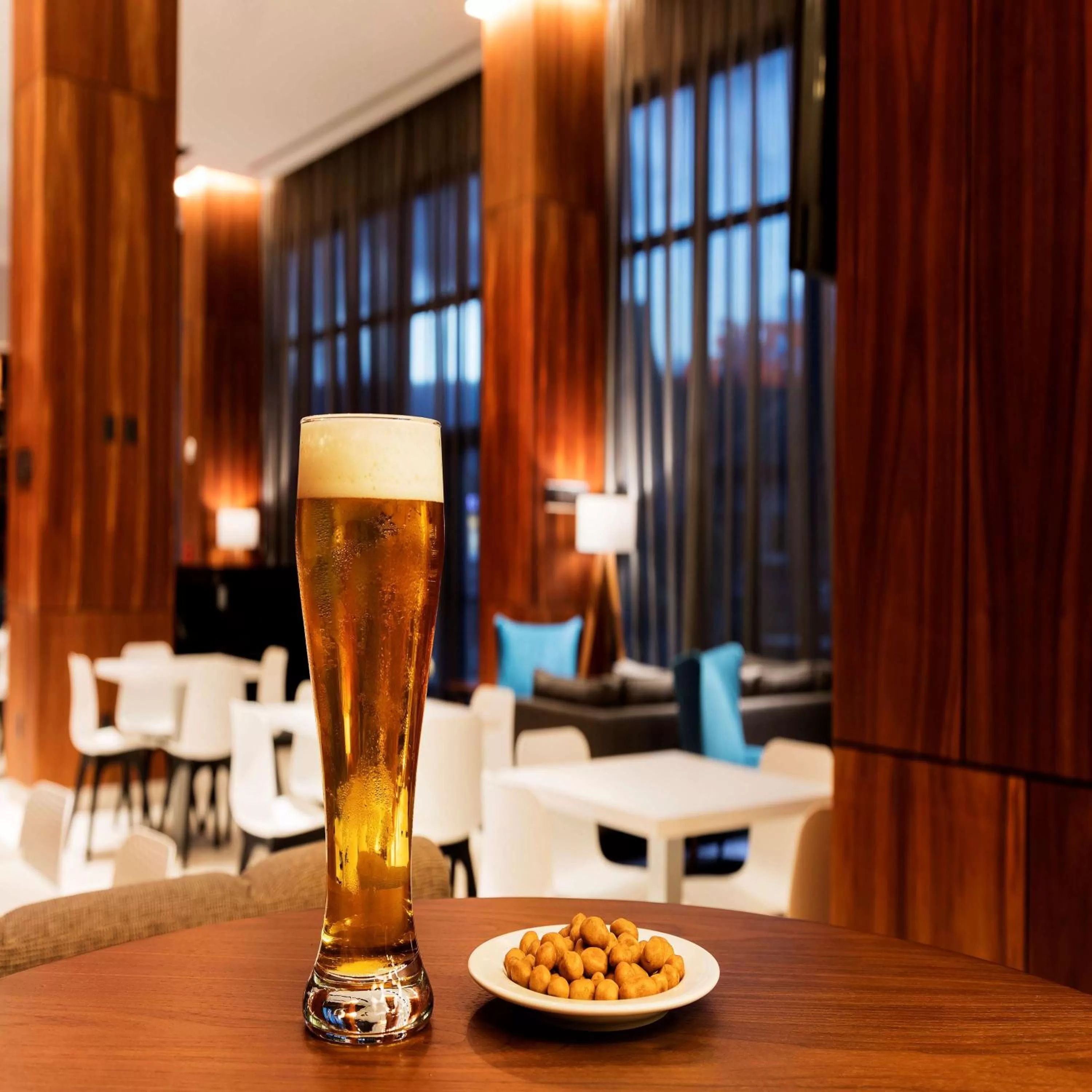 Lounge or bar in Hampton Inn By Hilton Cancun Cumbres