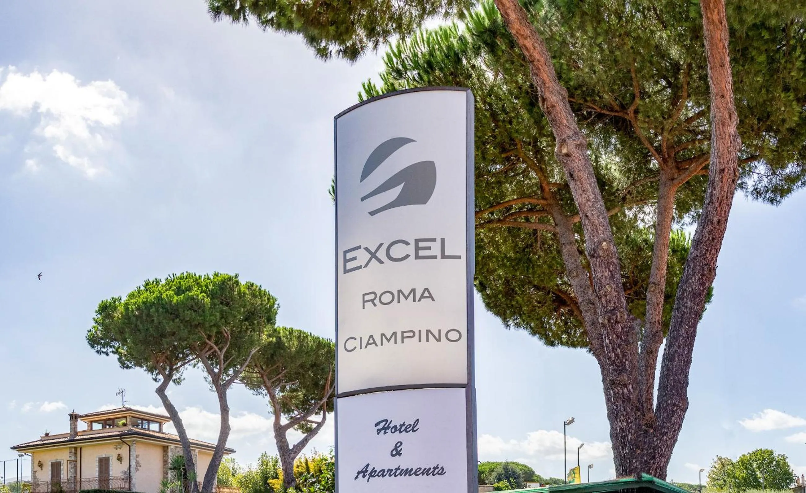 Property logo or sign in Excel Hotel Roma Ciampino