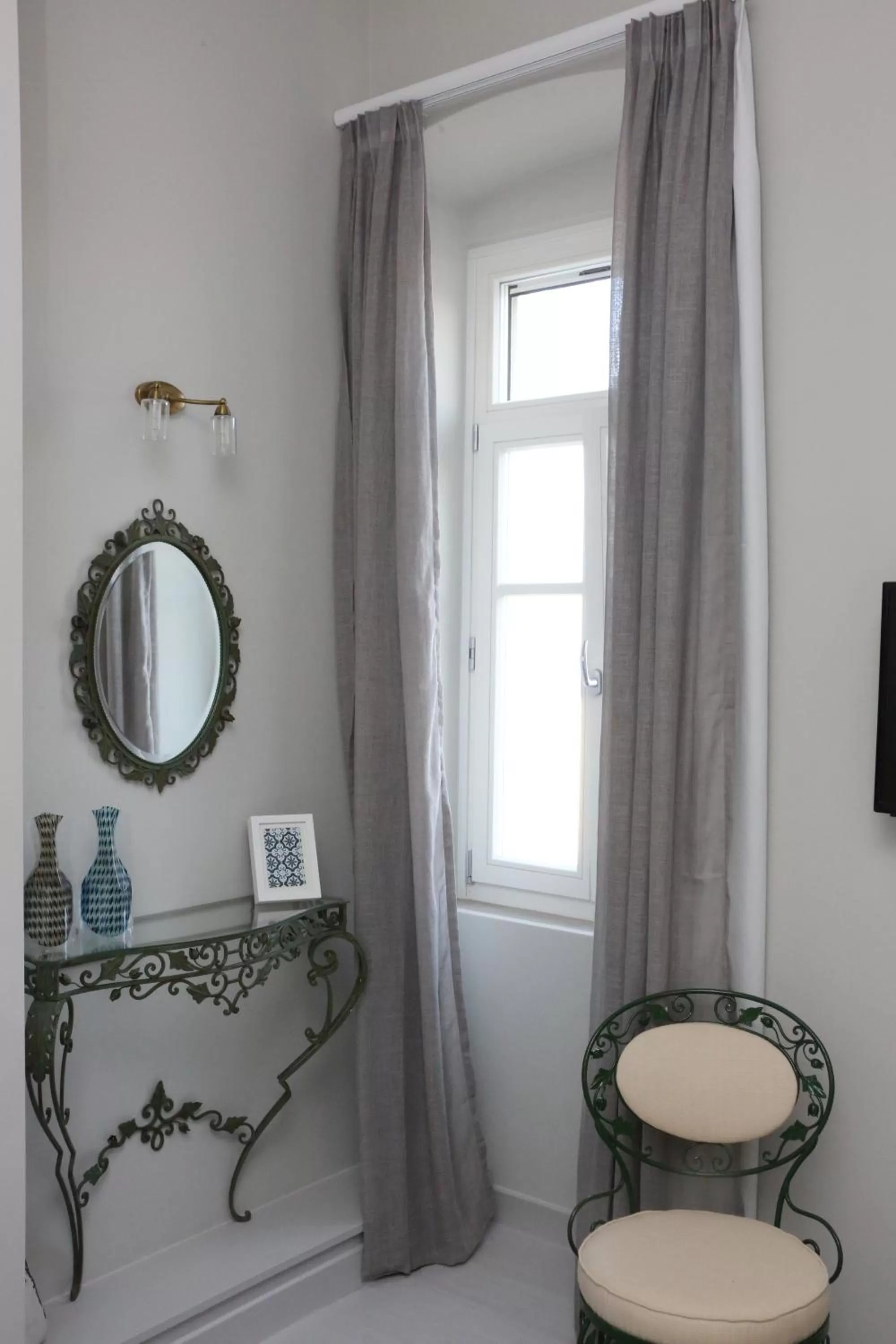 TV and multimedia in 1901 Hermoupolis