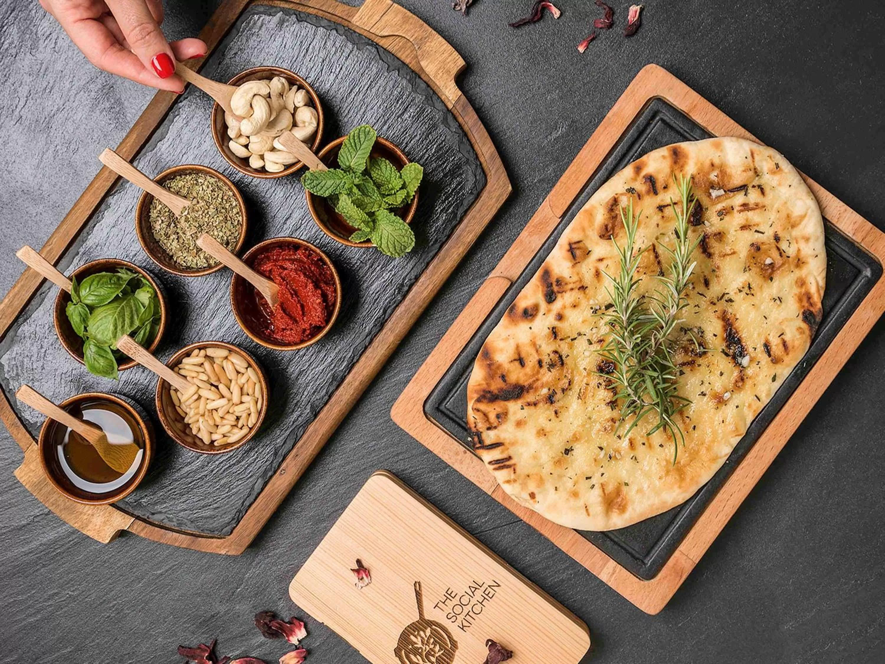 Restaurant/places to eat in The Retreat Palm Dubai MGallery by Sofitel