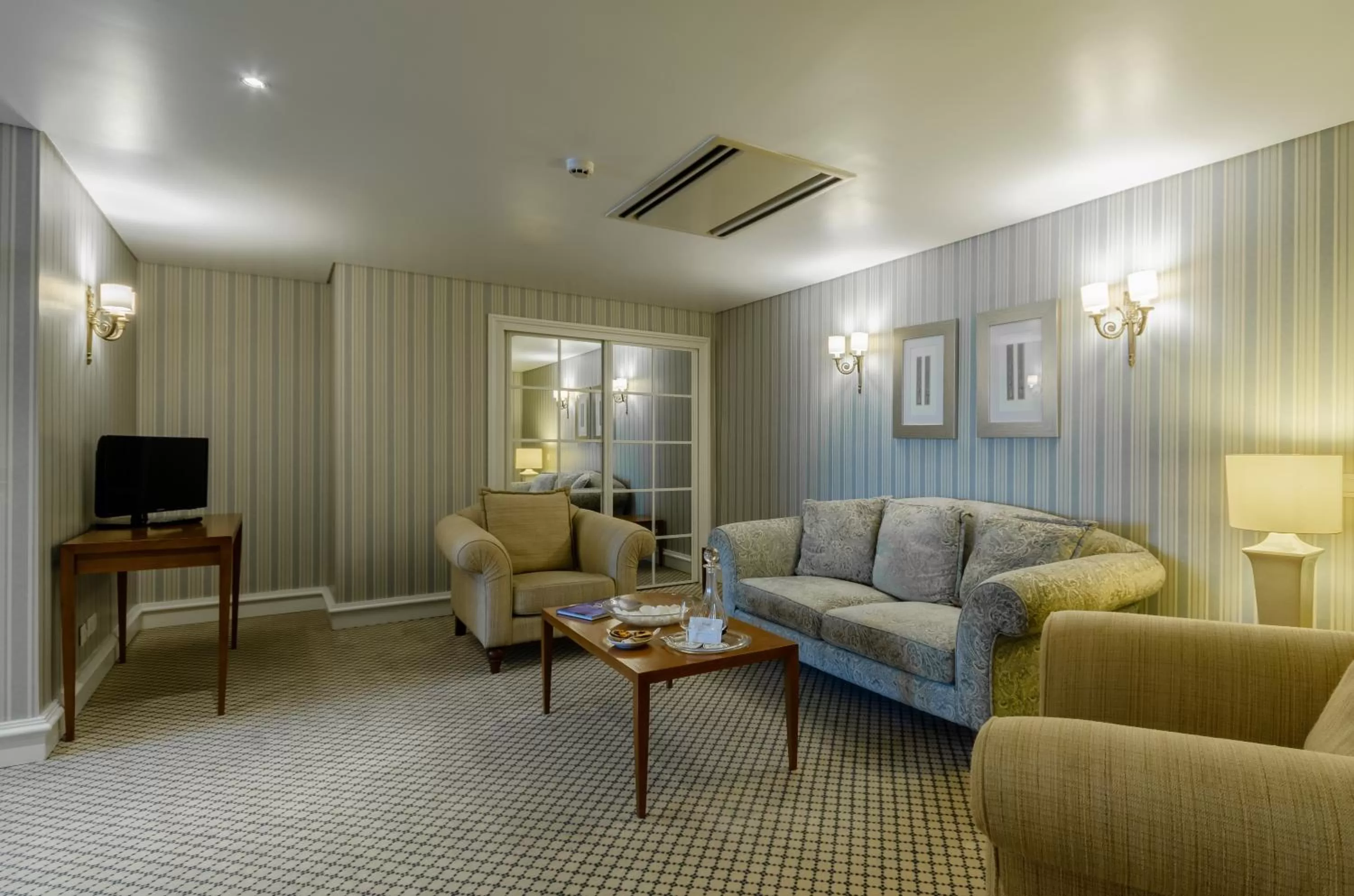 Photo of the whole room in Olissippo Castelo