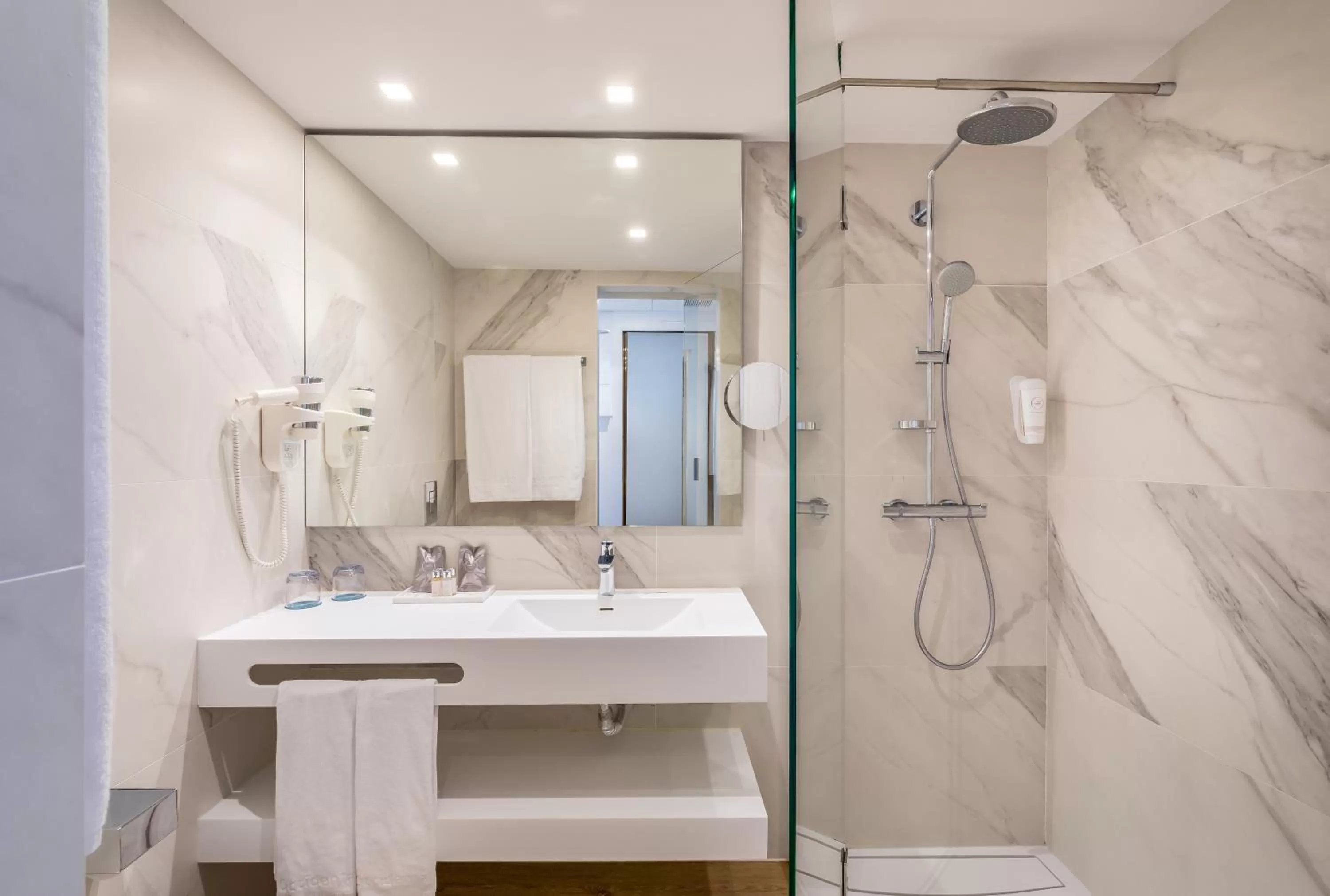 Bathroom in Occidental Vigo