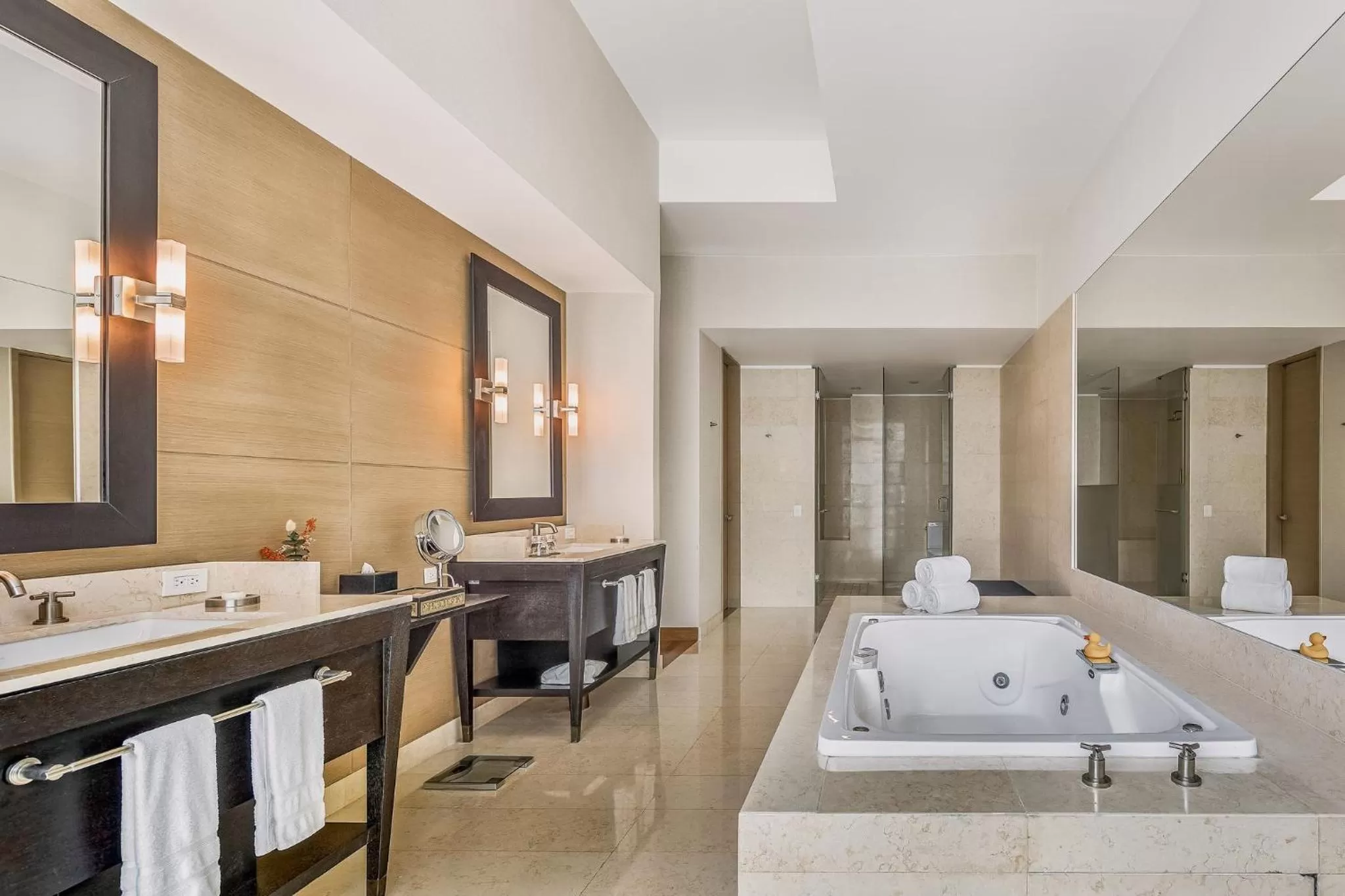 Photo of the whole room, Bed in Live Aqua Urban Resort Mexico