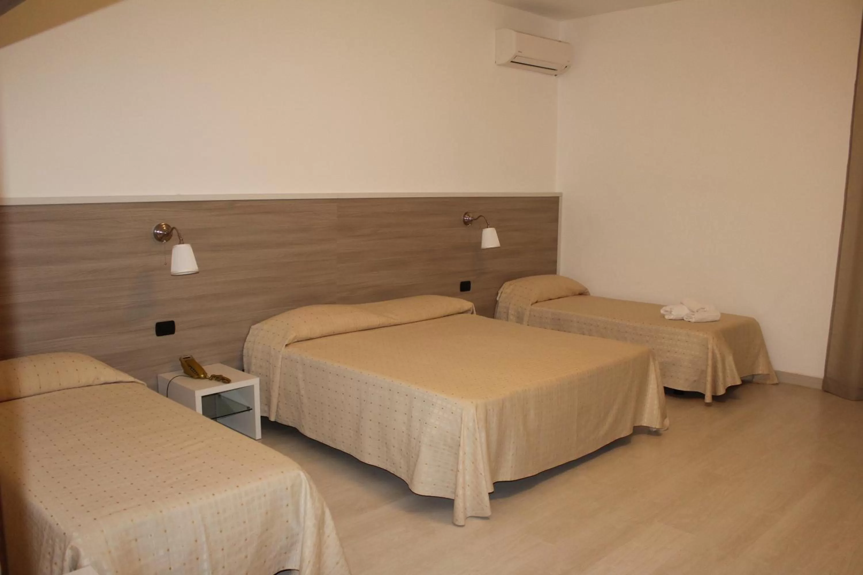 Bedroom, Bed in Hotel Miramare