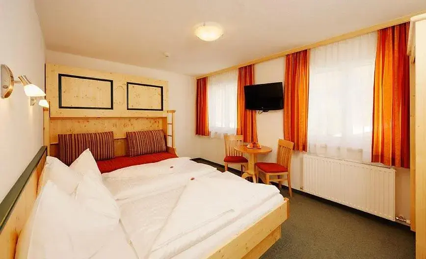 Quadruple Room in Werfenerhof Quadruple Room in Werfenerhof