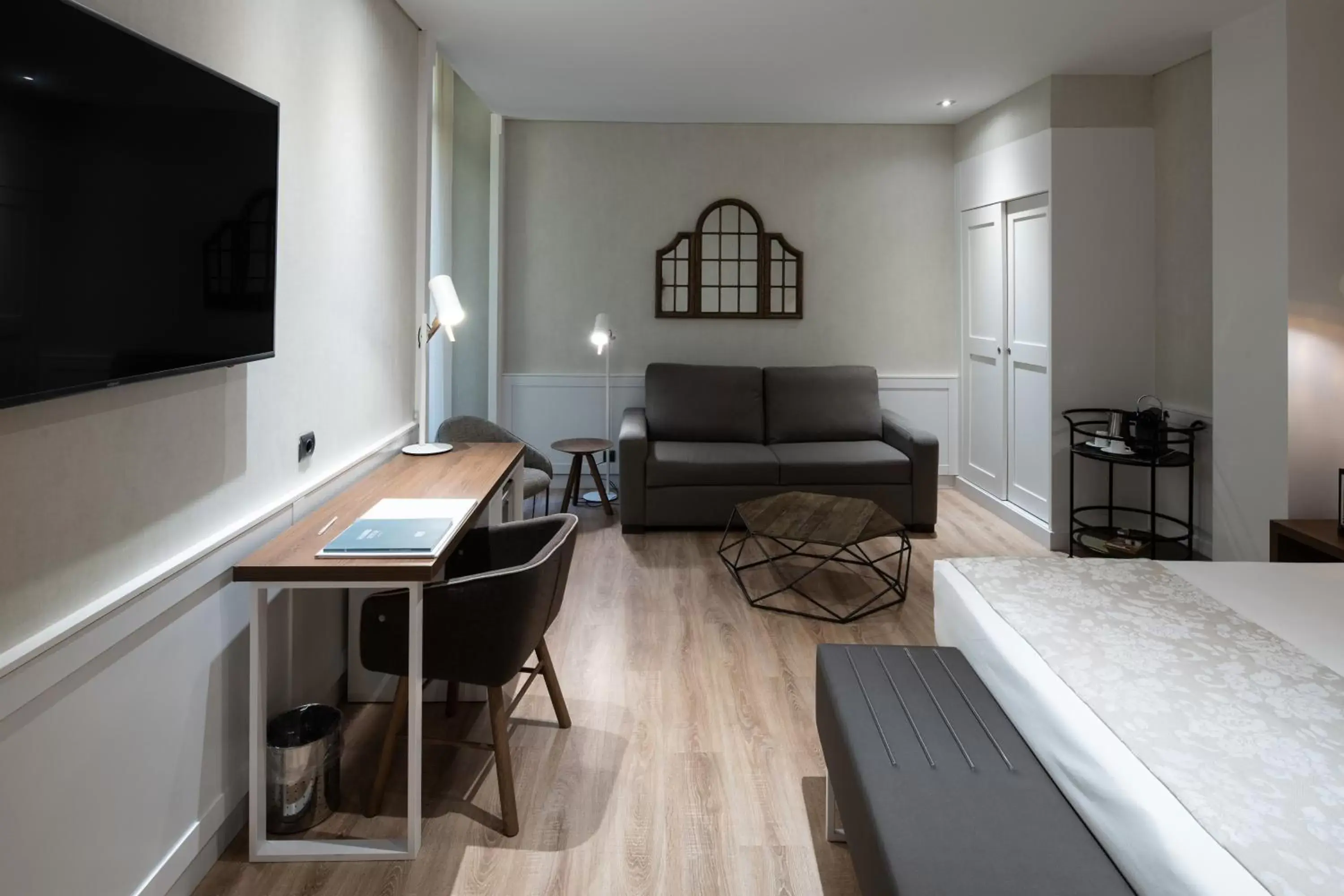 Superior Double or Twin Room in Catalonia Puerta del Sol Superior Double or Twin Room in Catalonia Puerta del Sol