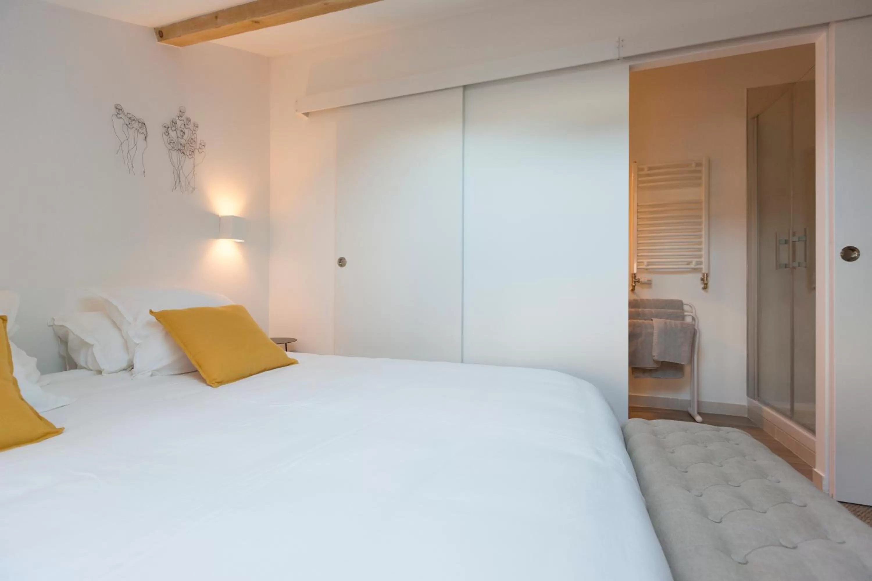 Bedroom, Bed in Clos Saint Jacques - Maison d'Hôtes