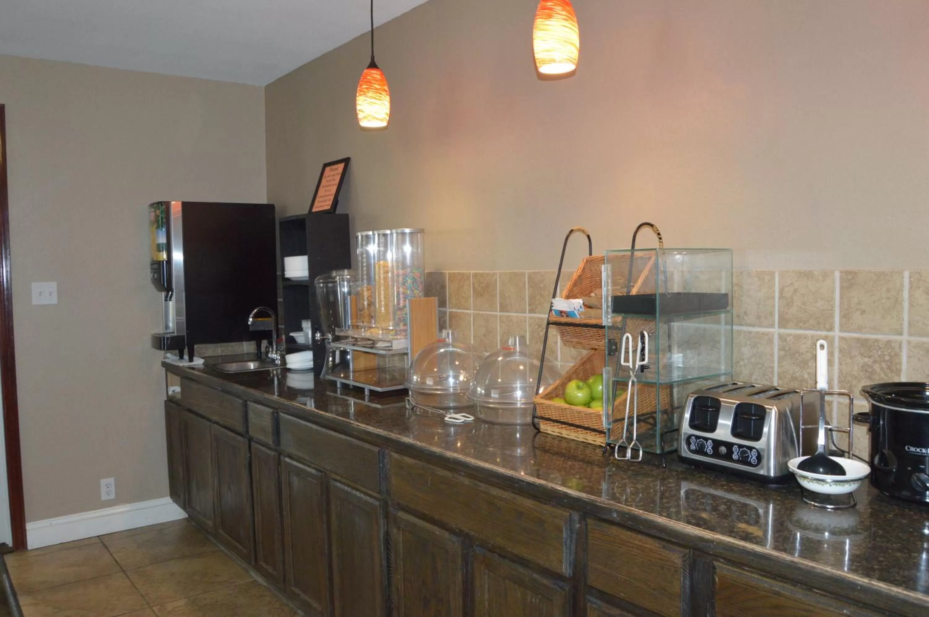 Food in Microtel Inn and Suites By Wyndham Miami OK