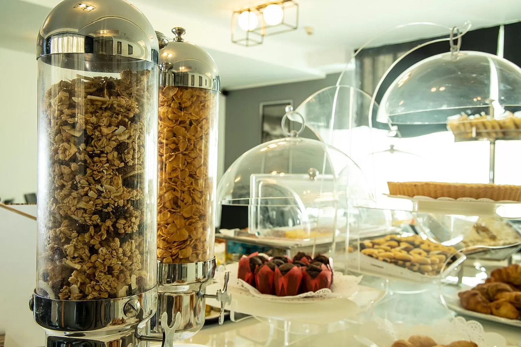 Food and drinks in Best Western JFK Hotel