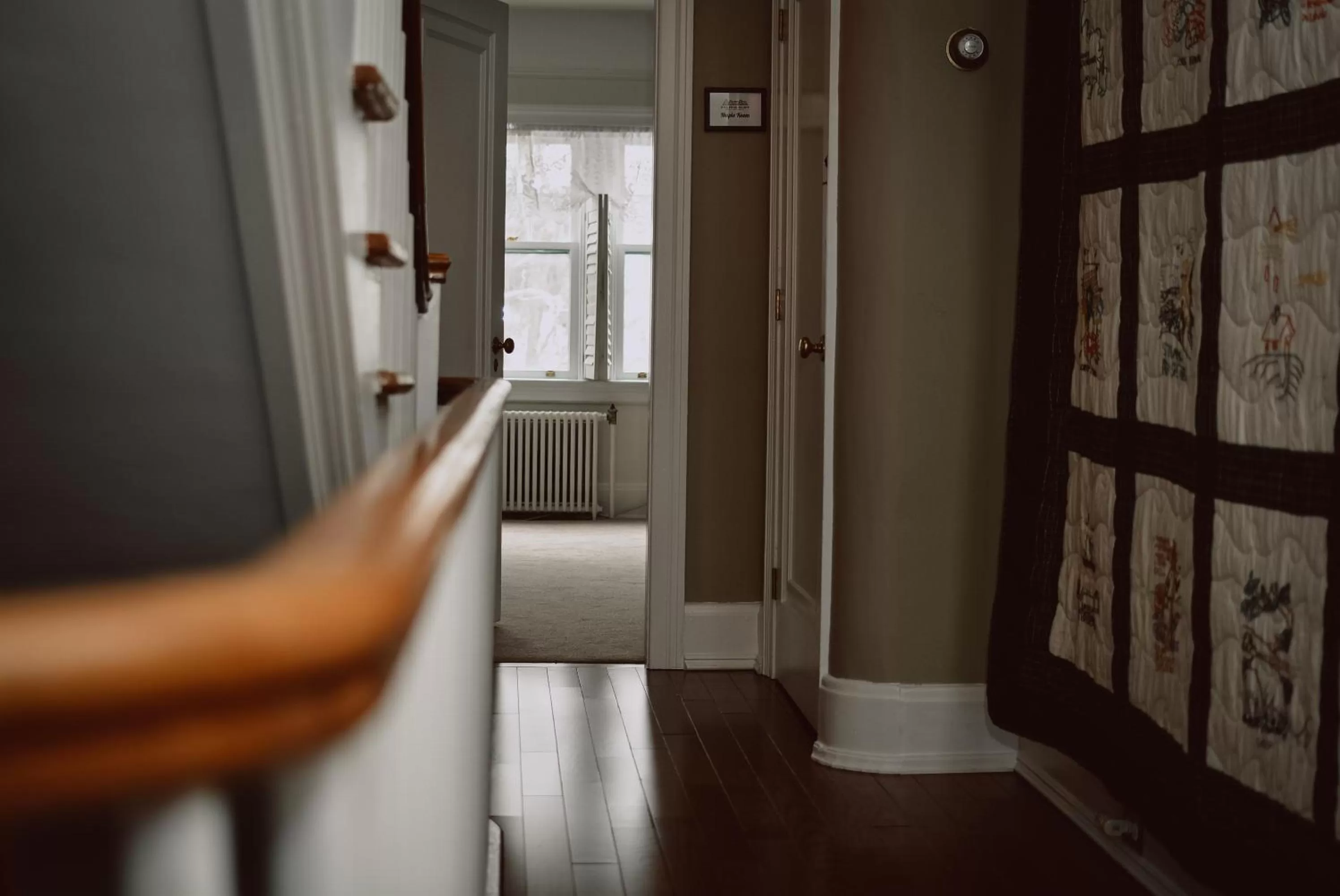 Hill Road Manor Bed & Breakfast